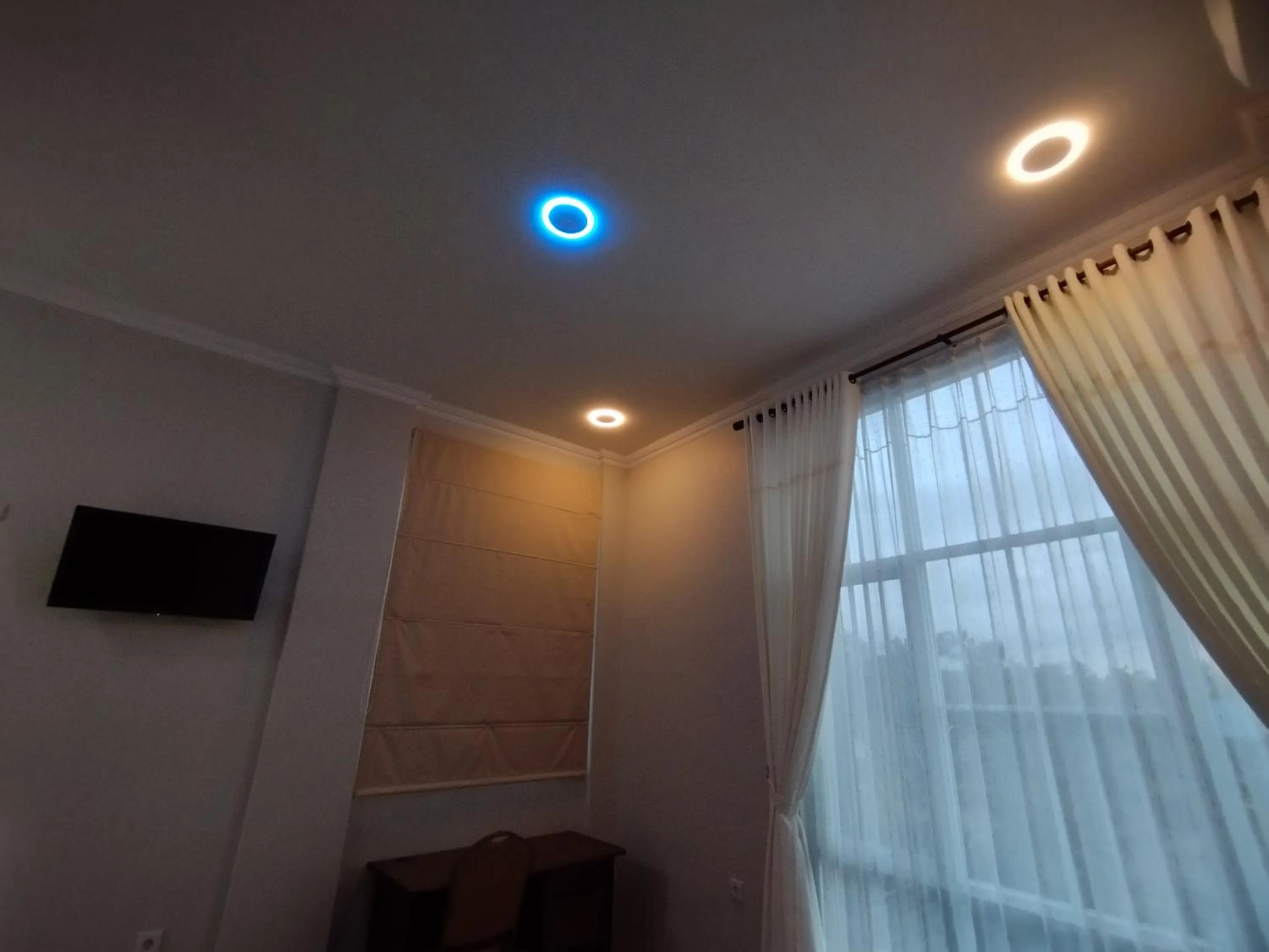 TV and multimedia in Saira Hotel dan Homestay Syariah