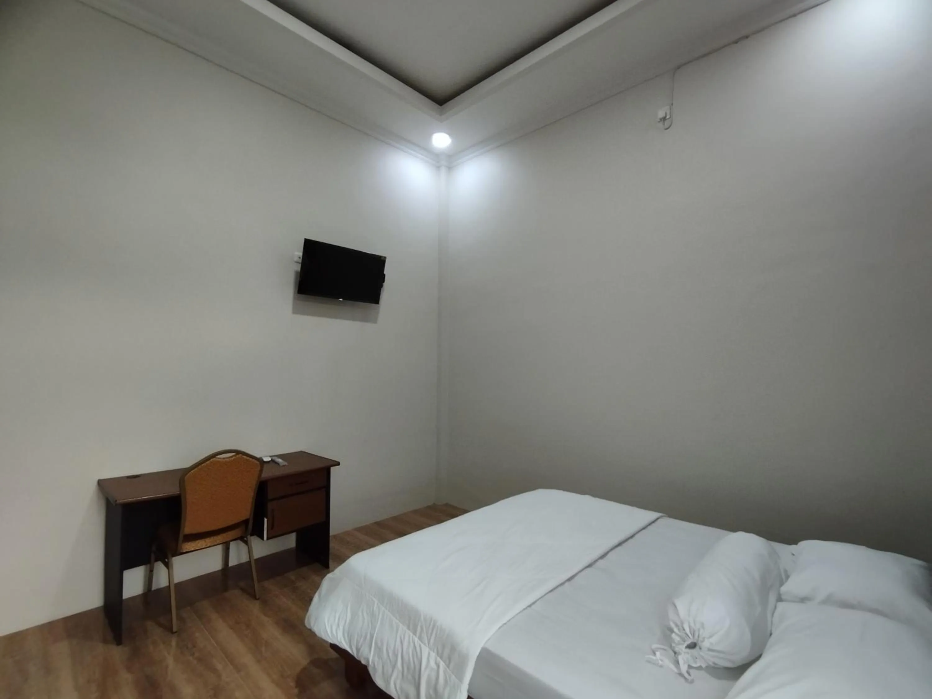 Bedroom, Bed in Saira Hotel dan Homestay Syariah