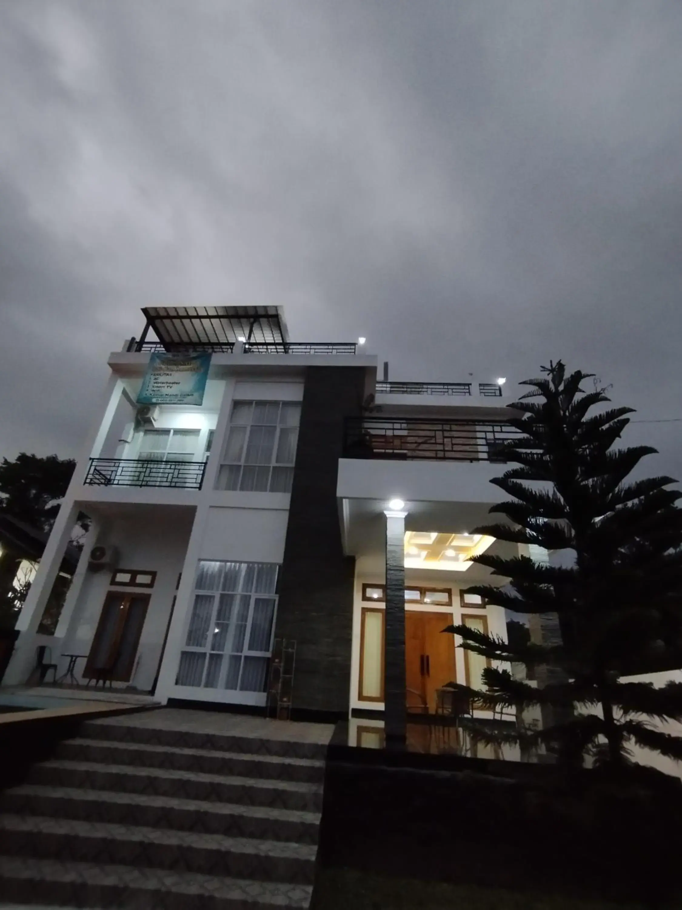 Property building in Saira Hotel dan Homestay Syariah Property building in Saira Hotel dan Homestay Syariah