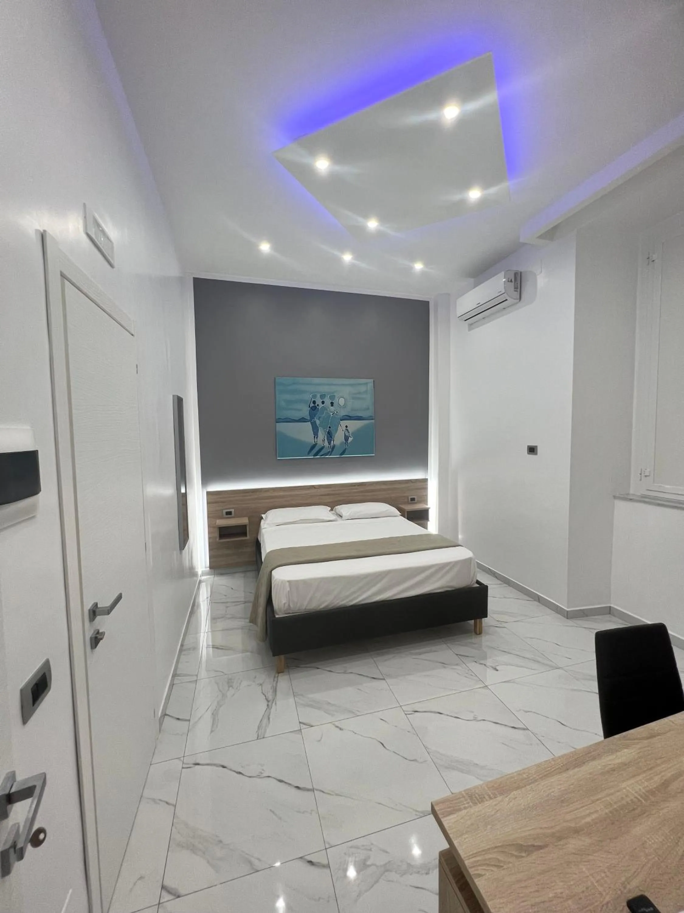 Bedroom, Bed in Napoli Forever