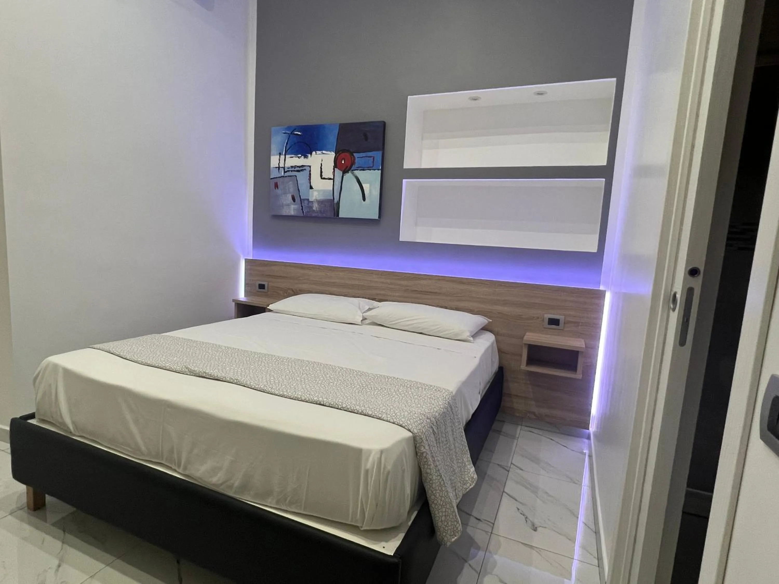 Bedroom, Bed in Napoli Forever