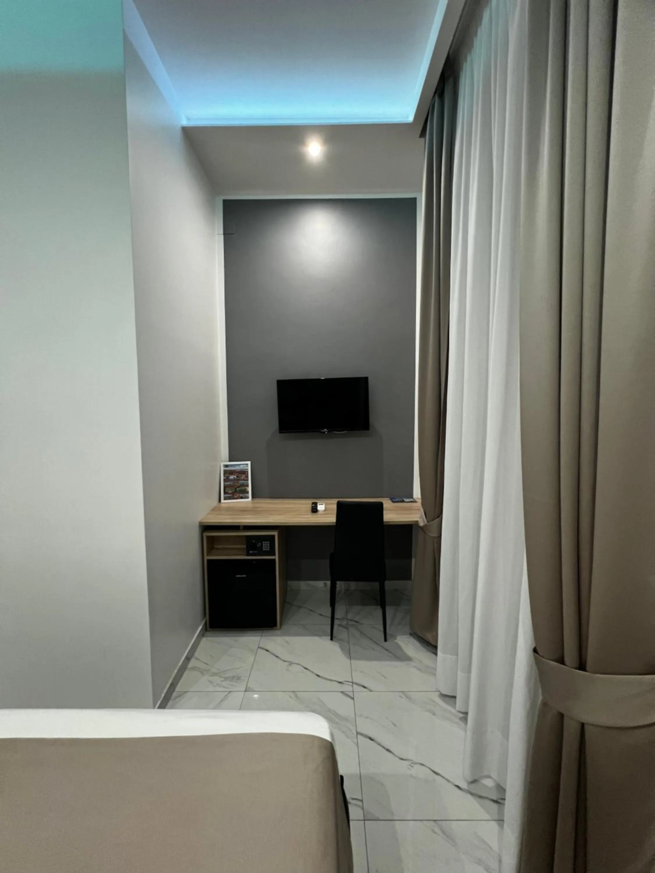 TV and multimedia in Napoli Forever