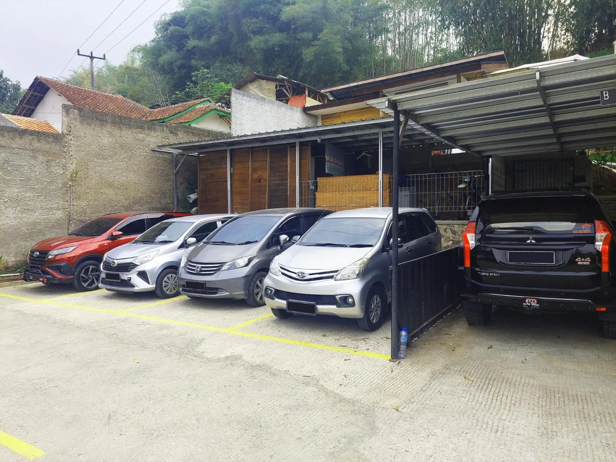 Parking in Shine River