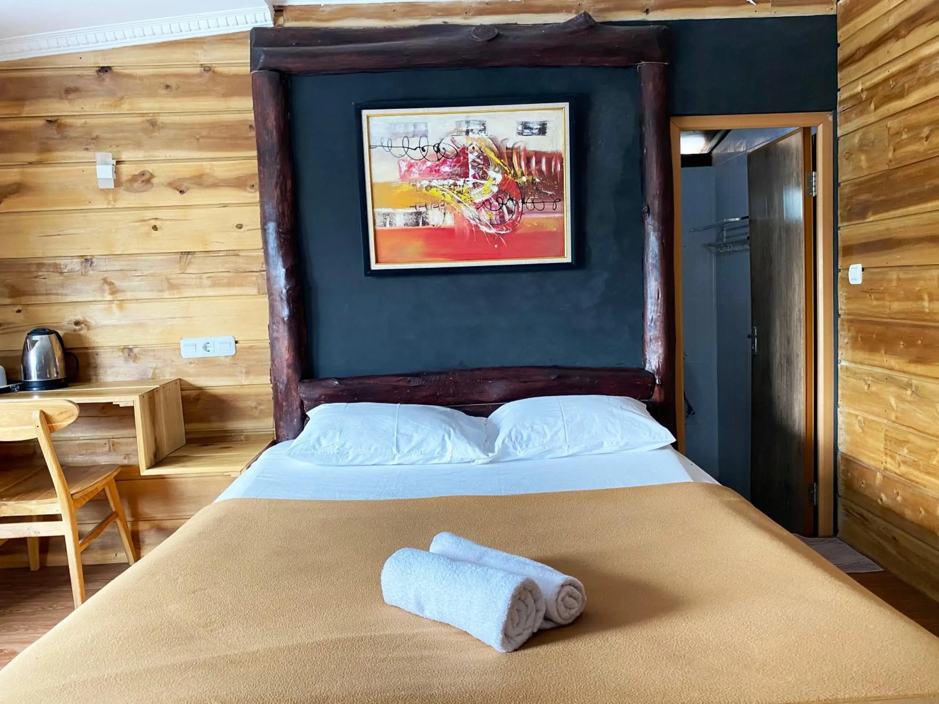 Bed in Shine River Bed in Shine River