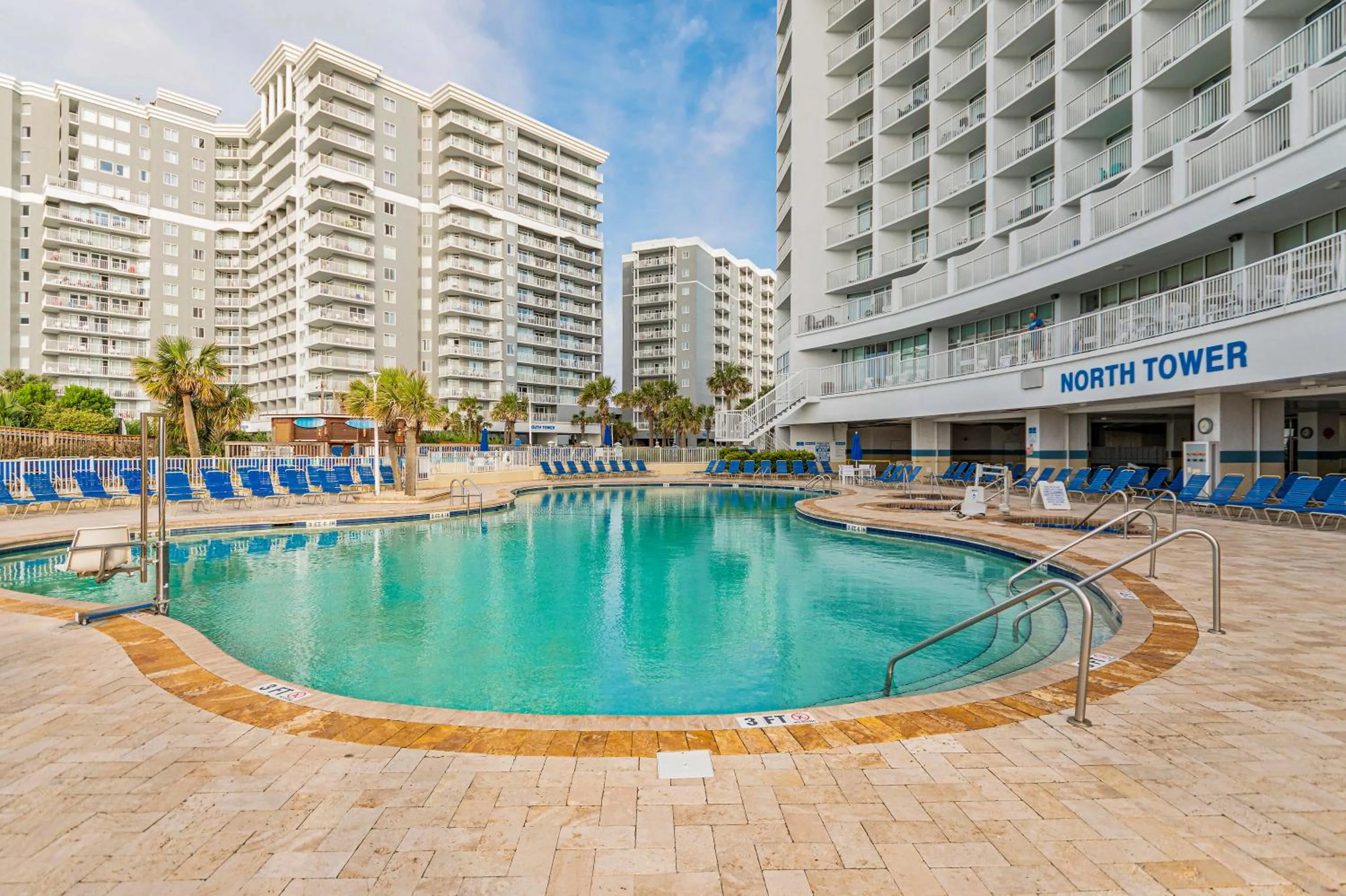 Swimming pool in Sea Breeze
