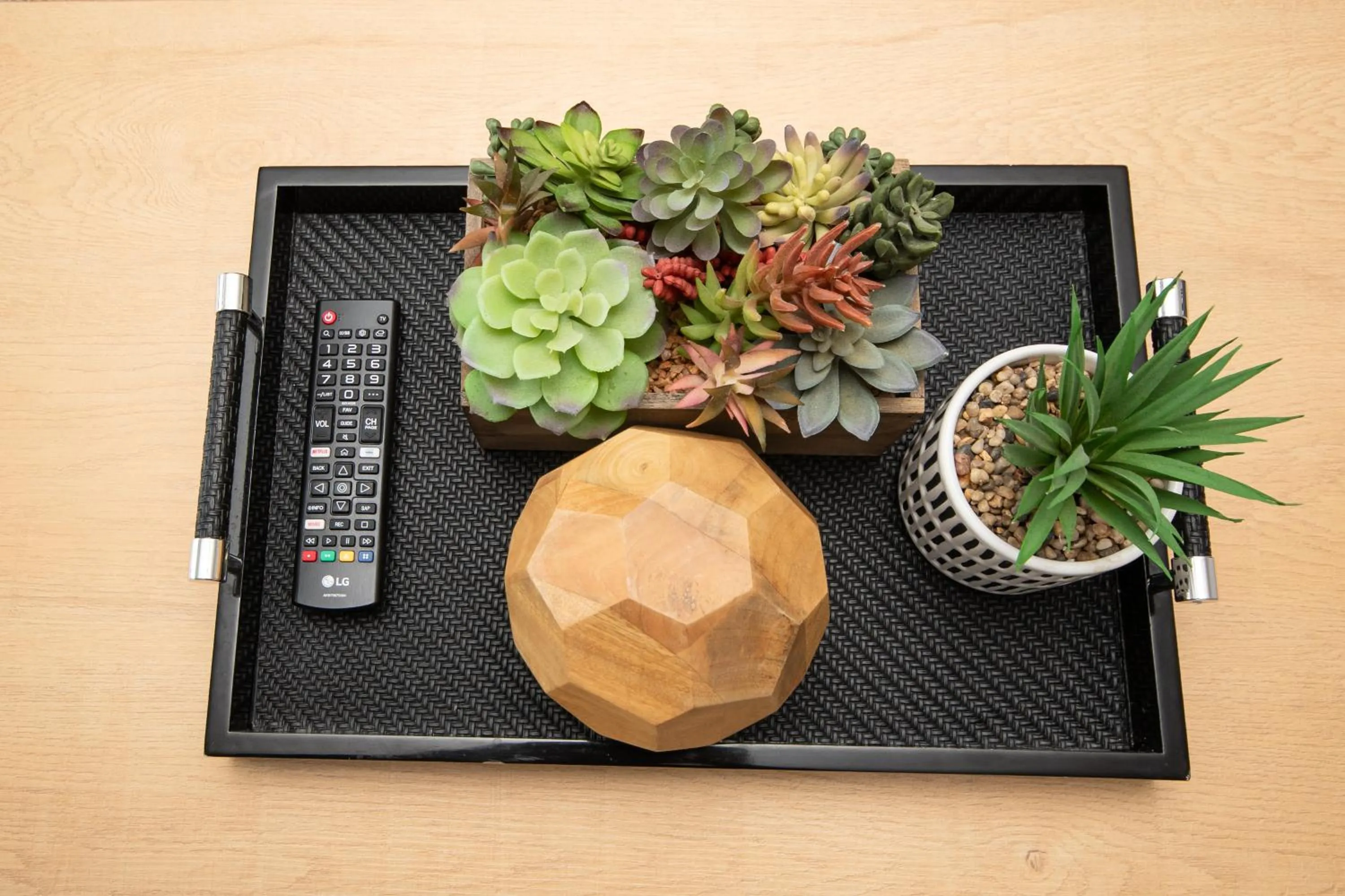 Decorative detail in Sea Breeze