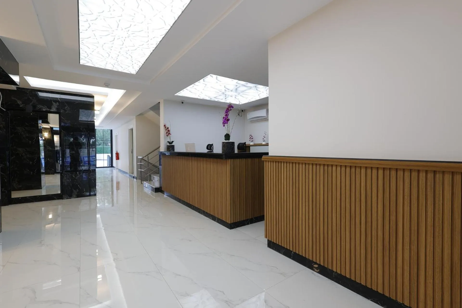 Lobby or reception in Mira Hotel Antalya