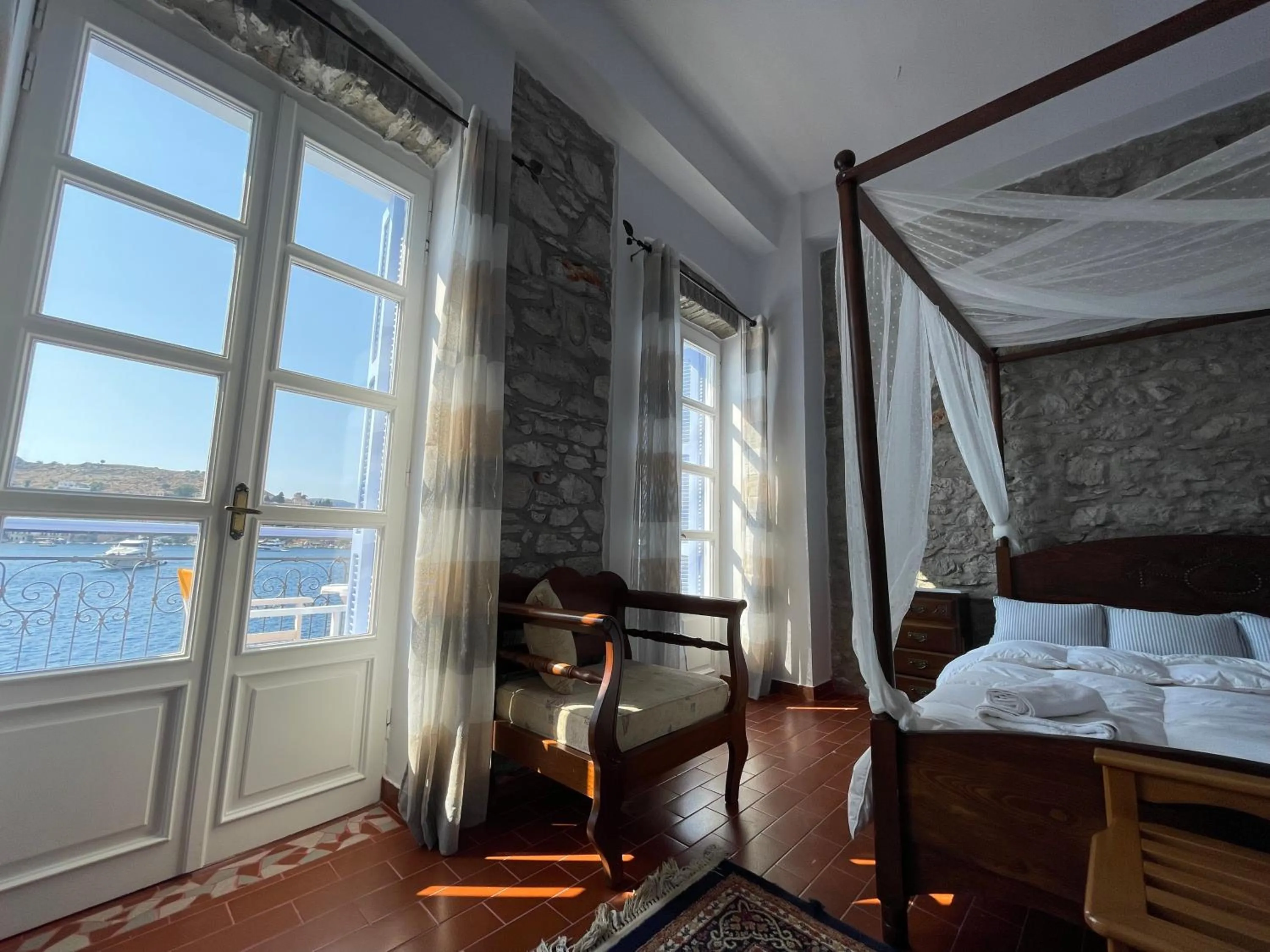Photo of the whole room, Bed in Anamar Symi Residences
