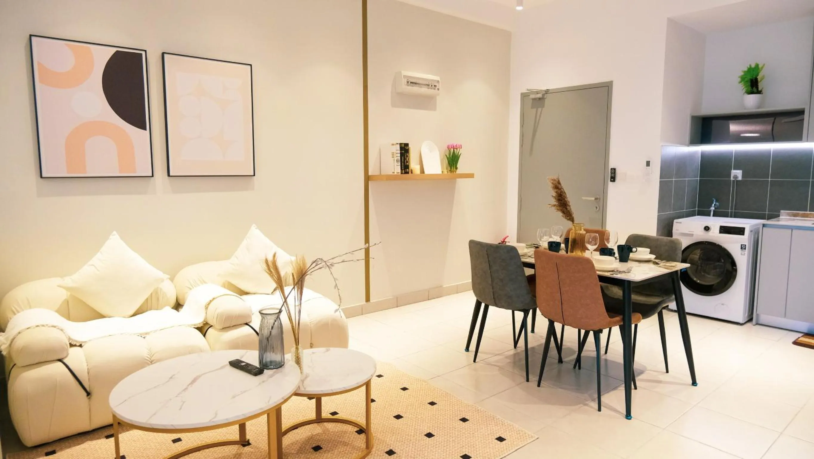 Netizen Cozy Suite By GUESTONIC