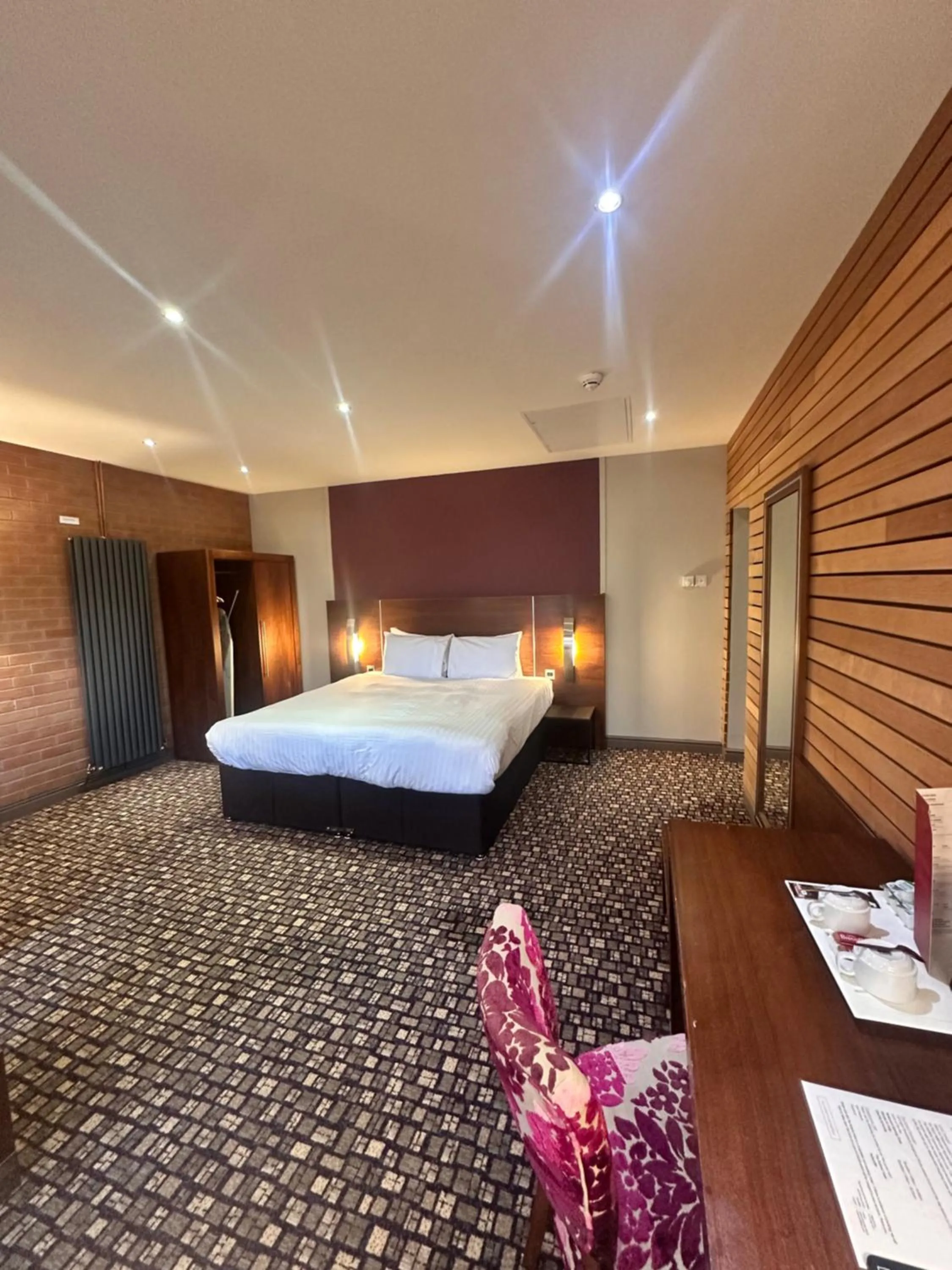 Property building, Bed in The Rutland Hotel