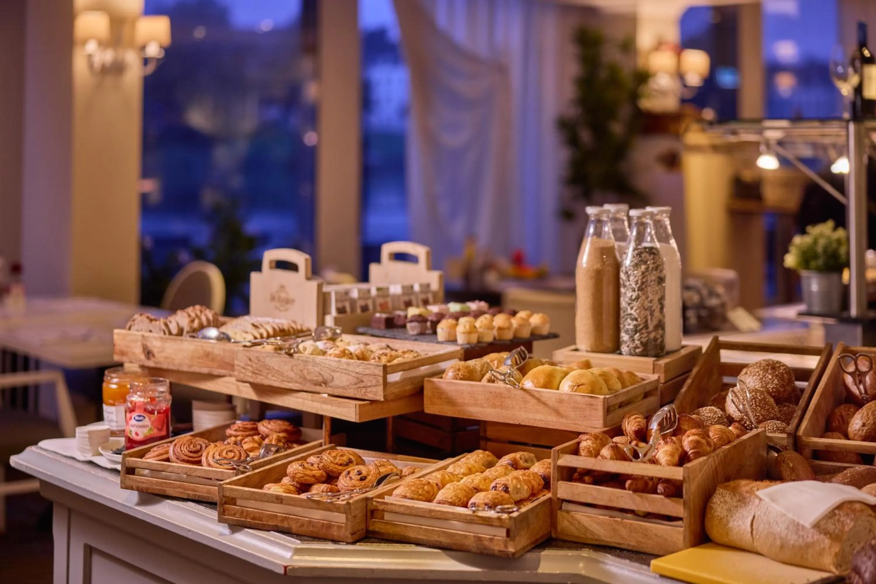 Food and drinks in Crowne Plaza Maastricht by IHG