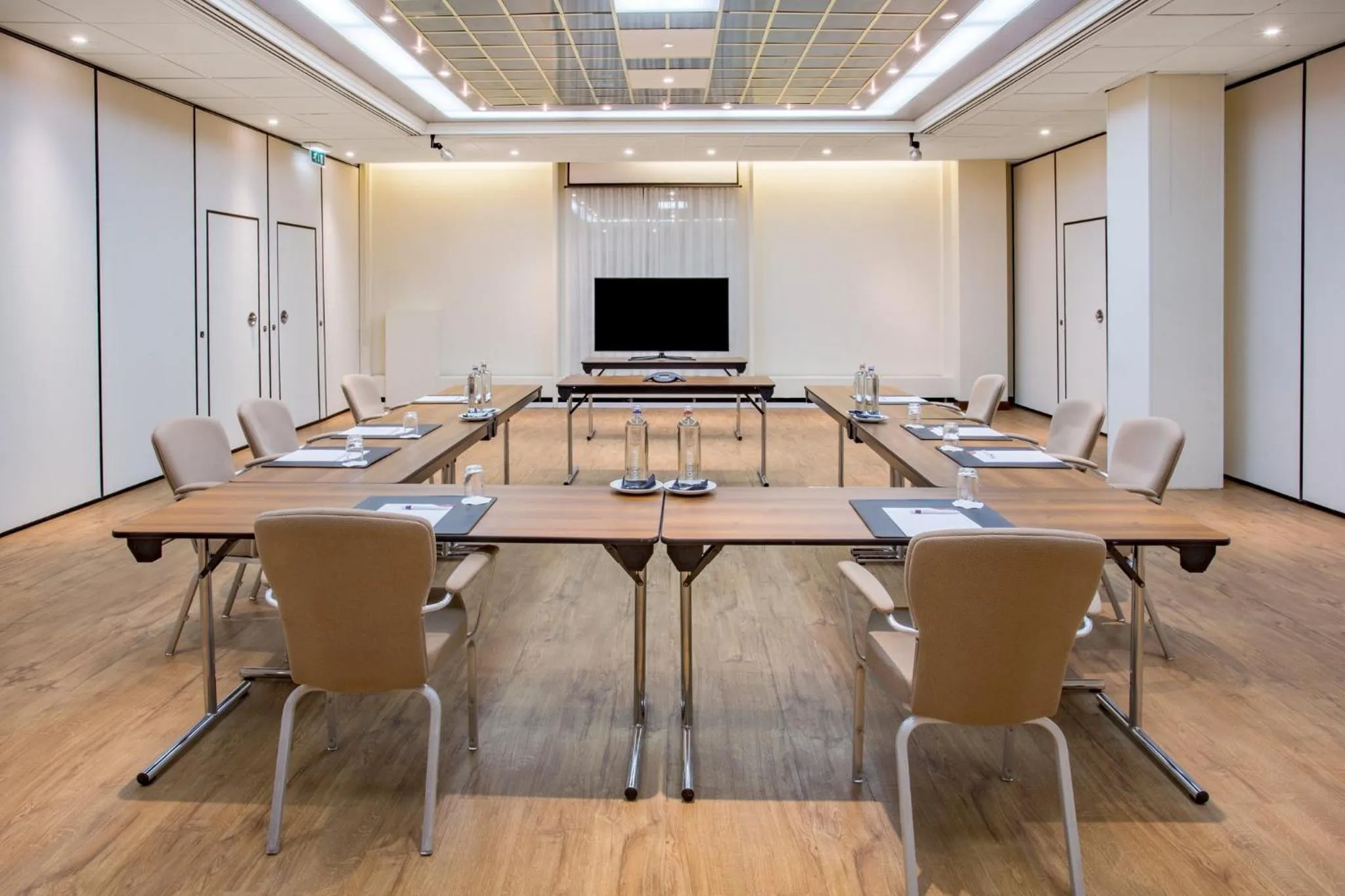 Meeting/conference room in Crowne Plaza Maastricht by IHG