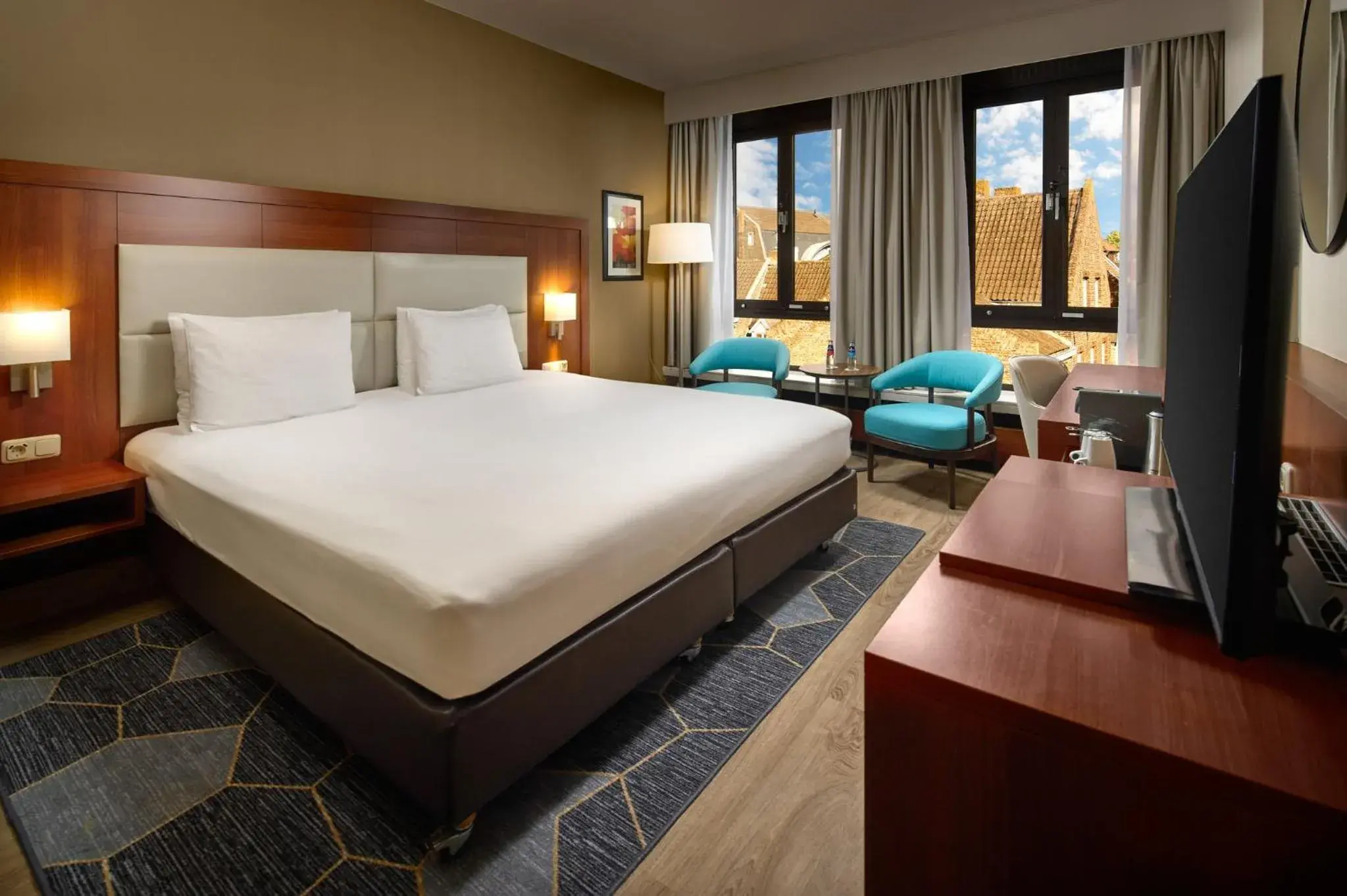 Standard King Room in Crowne Plaza Maastricht by IHG Standard King Room in Crowne Plaza Maastricht by IHG