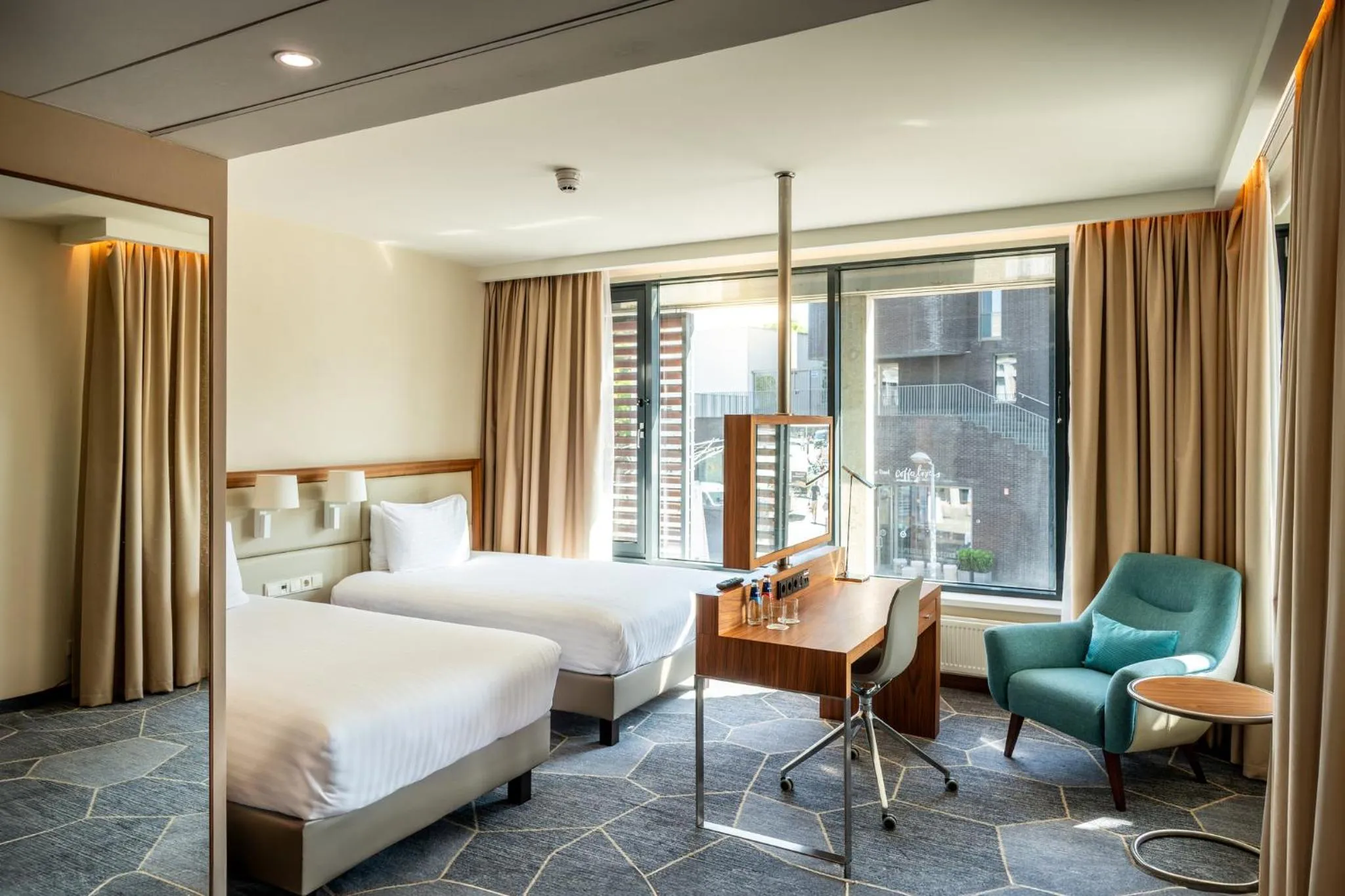 Photo of the whole room, Bed in Crowne Plaza Maastricht by IHG