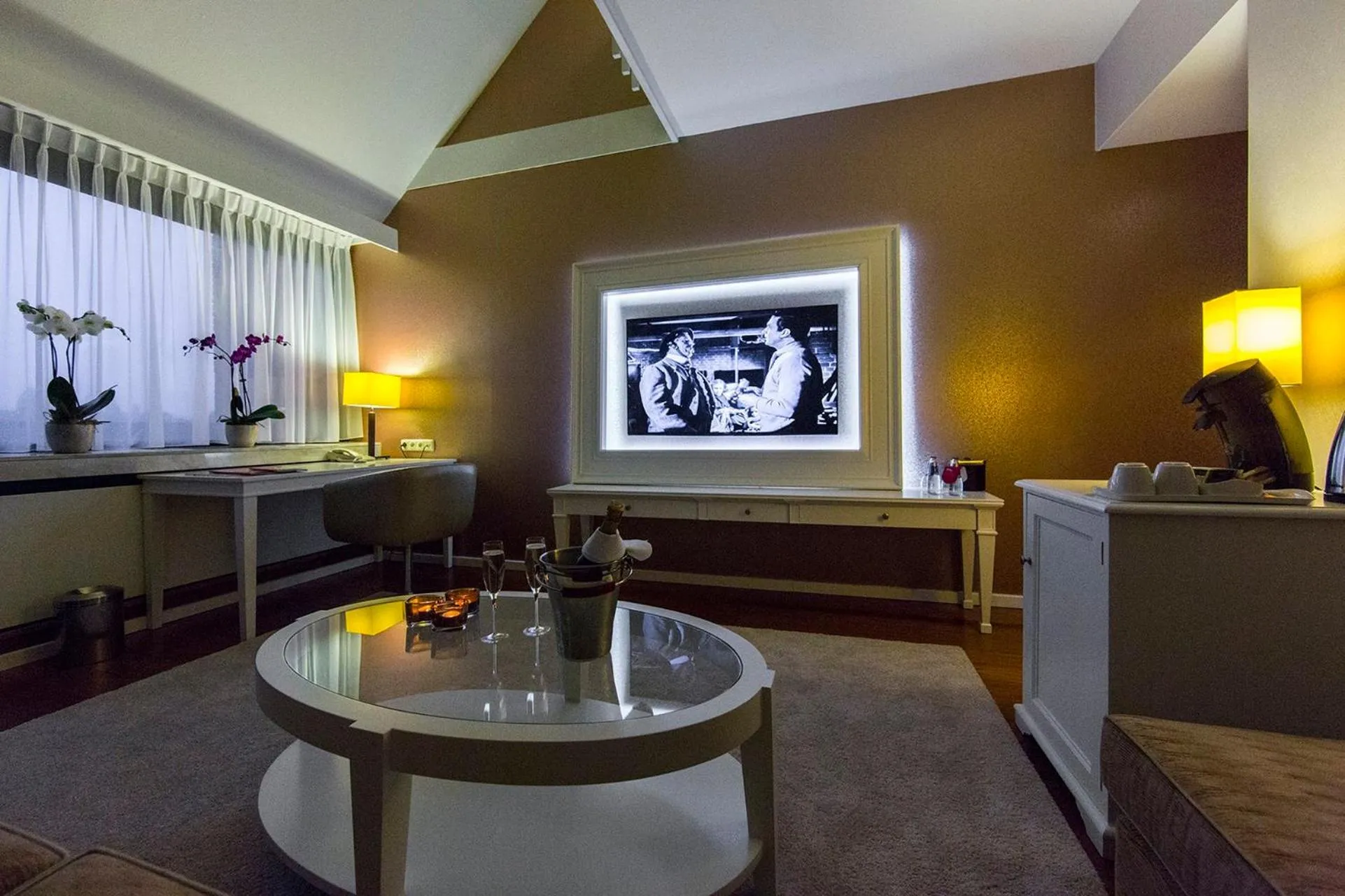 Bedroom in Crowne Plaza Maastricht by IHG