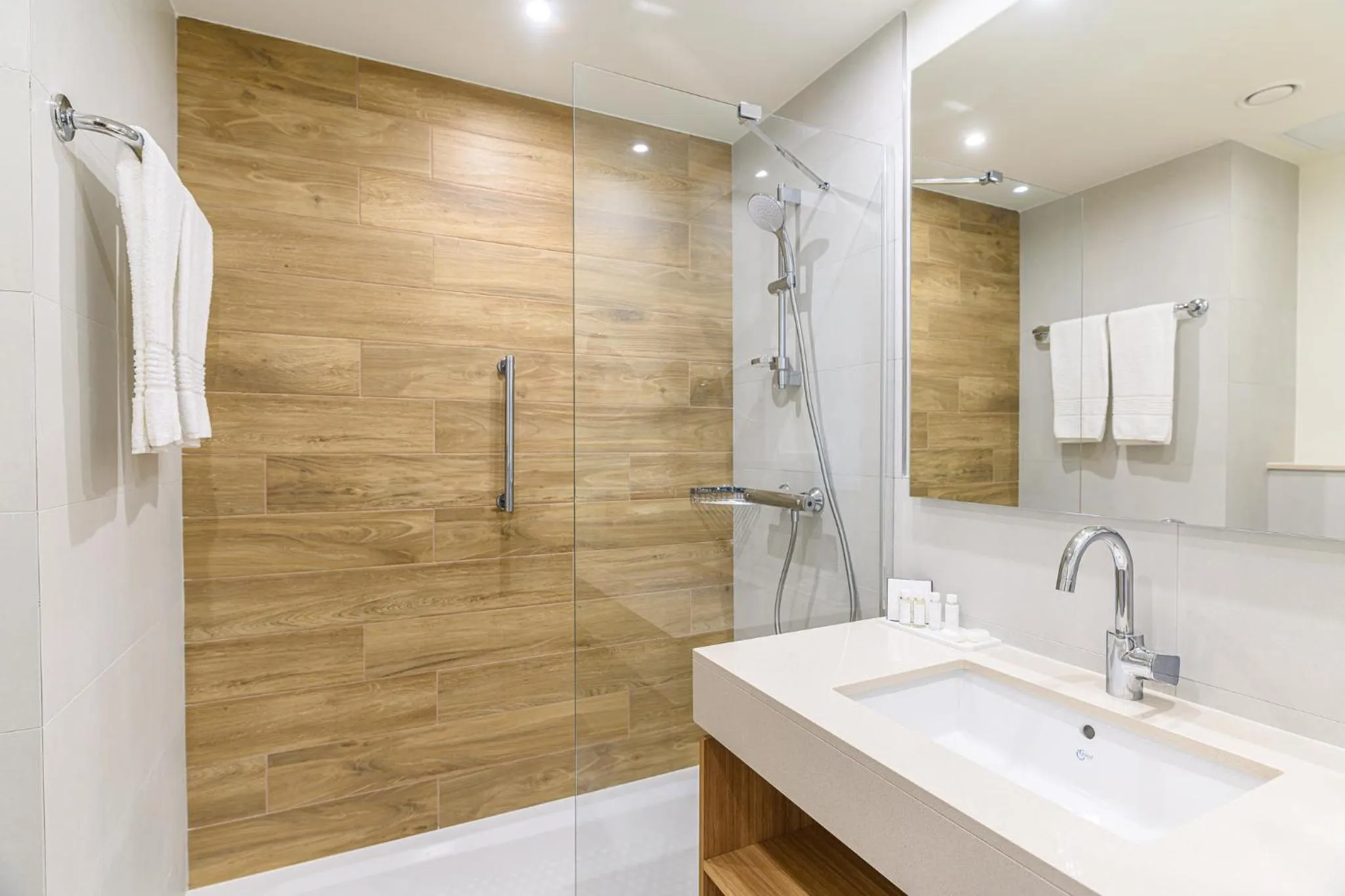 Bathroom in Crowne Plaza Maastricht by IHG