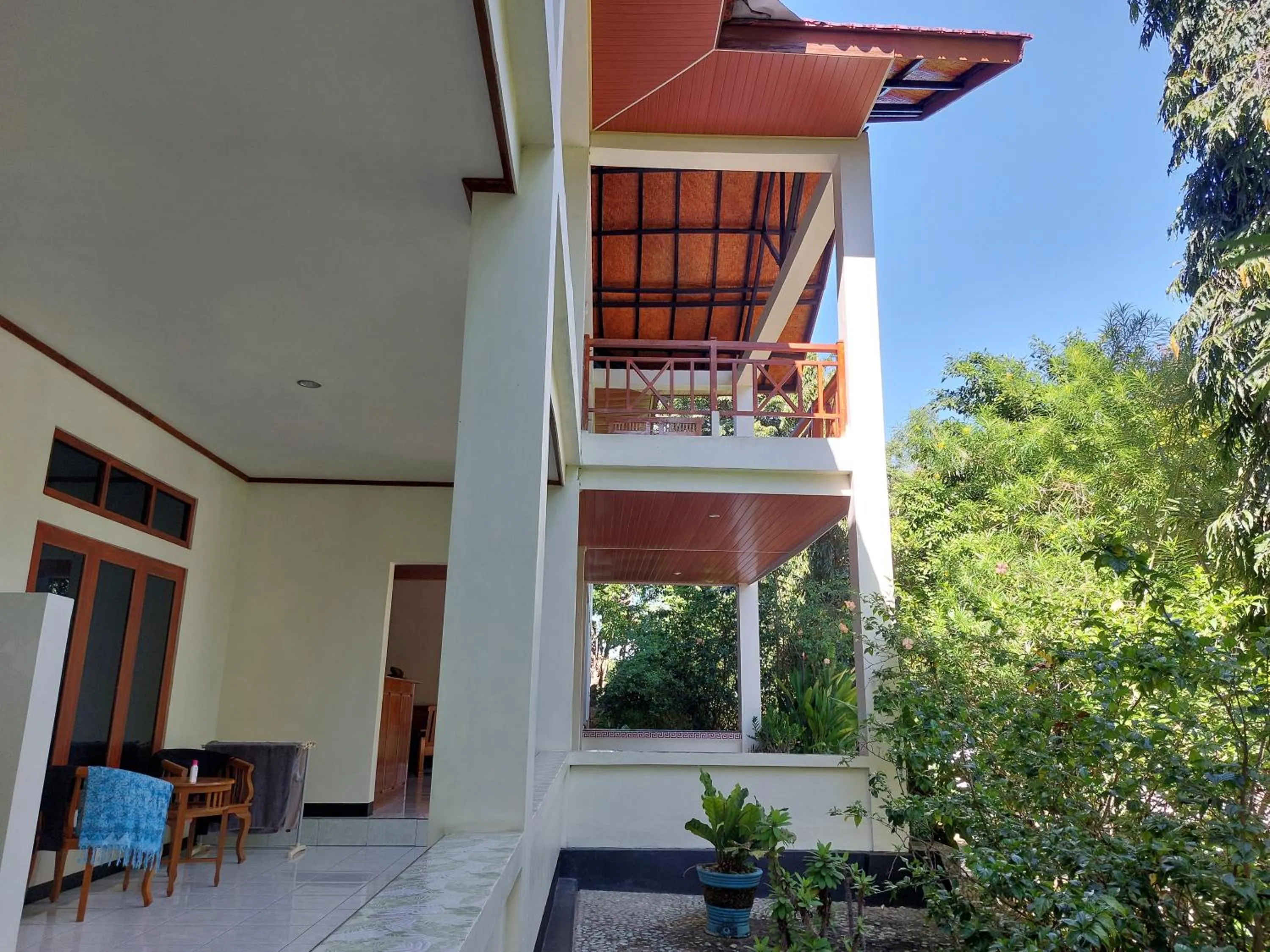 Garden in Hôtel La Belle Etoile