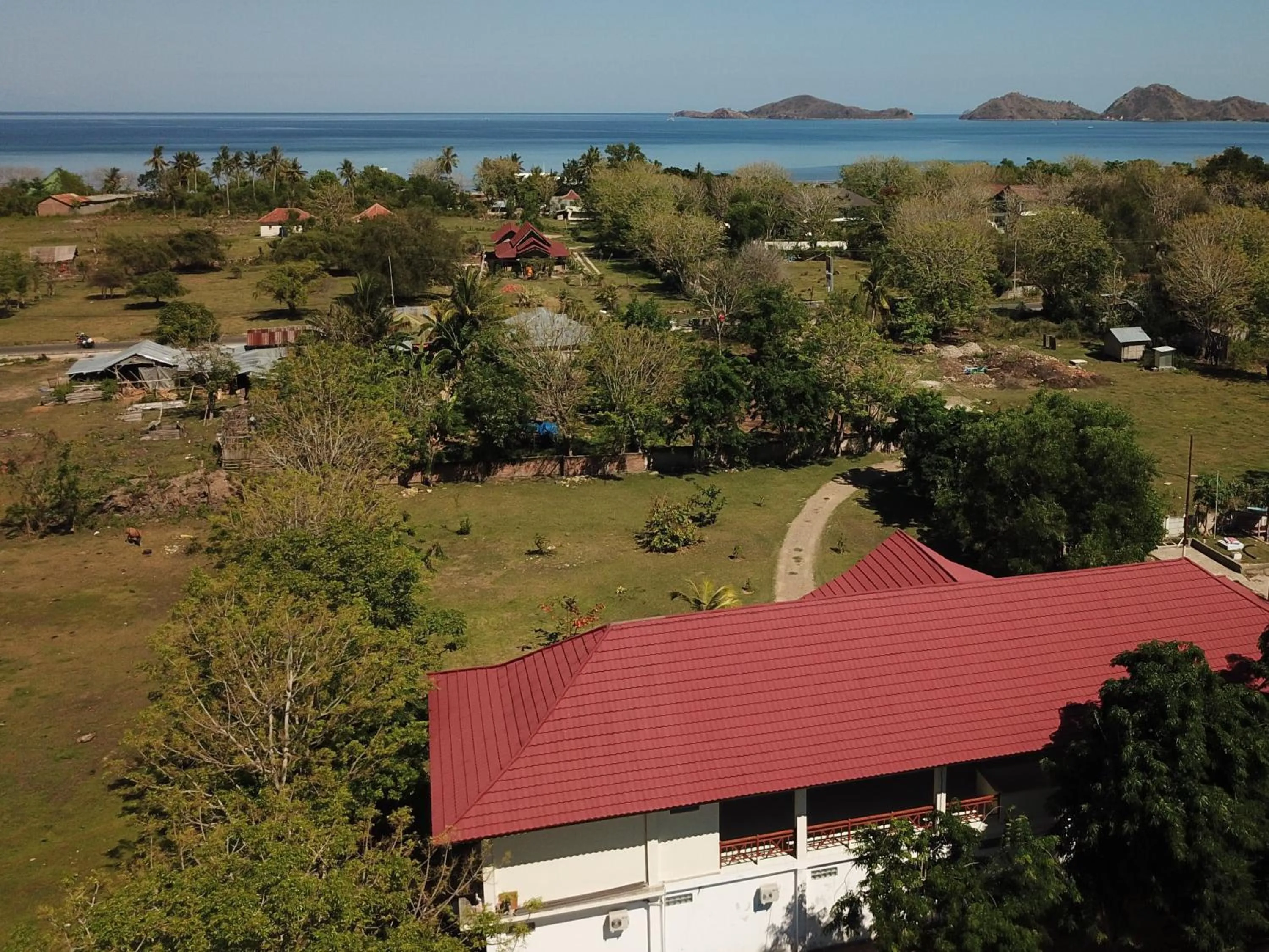 Property building in Hôtel La Belle Etoile