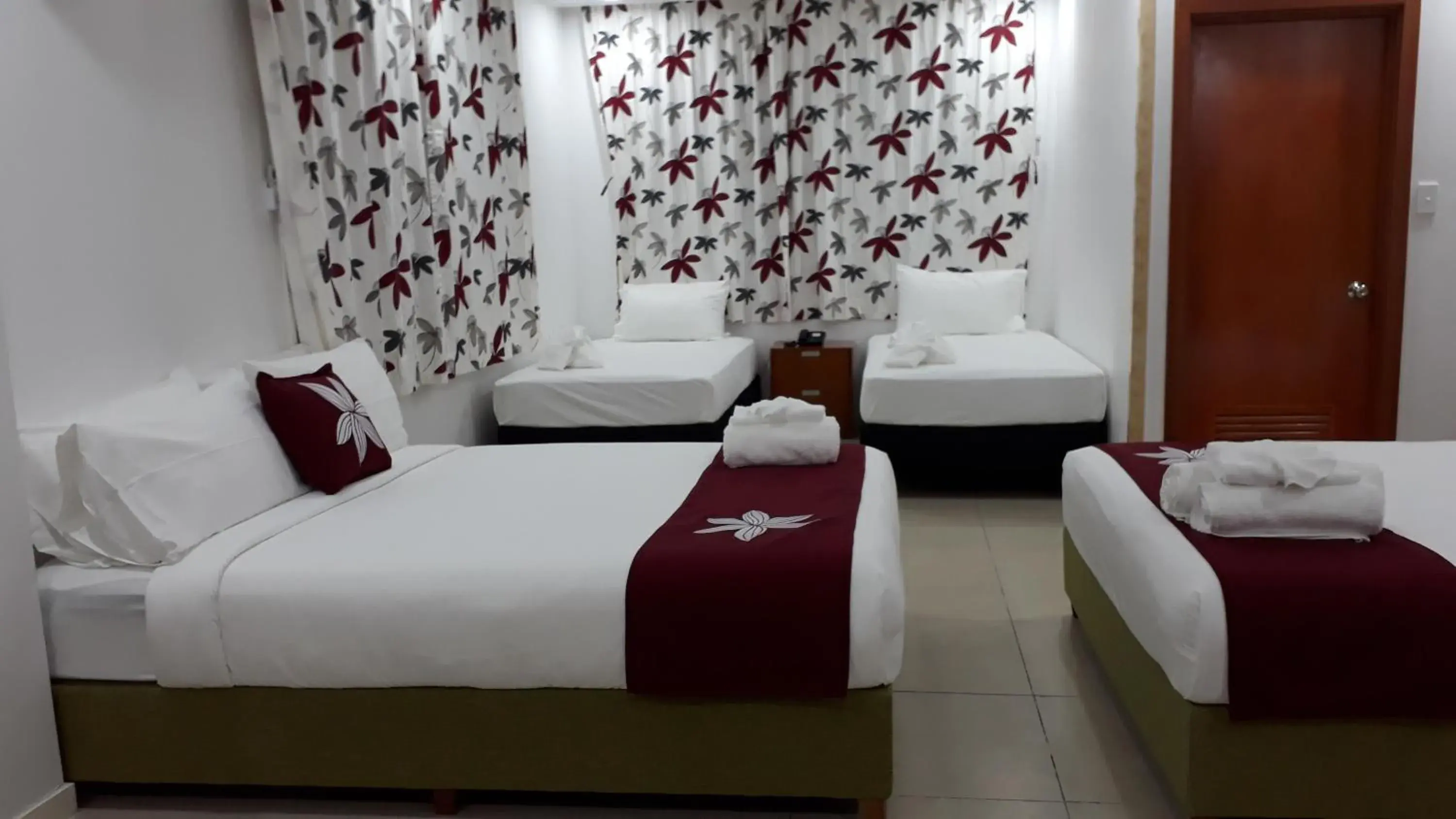 Family Room with Private Bathroom in Alec's Hotel Family Room with Private Bathroom in Alec's Hotel