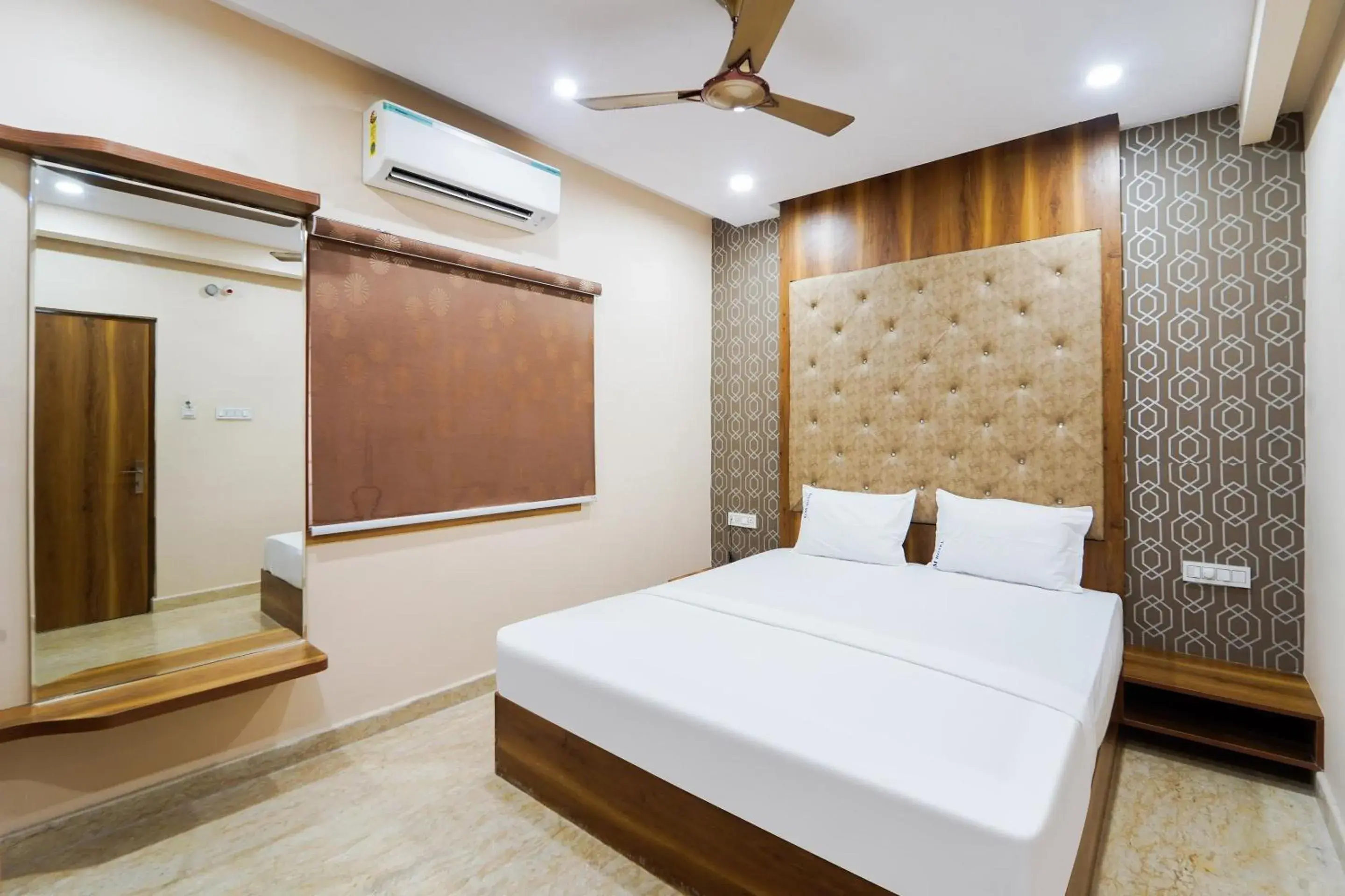 Bedroom in GM Hotel Bedroom in GM Hotel