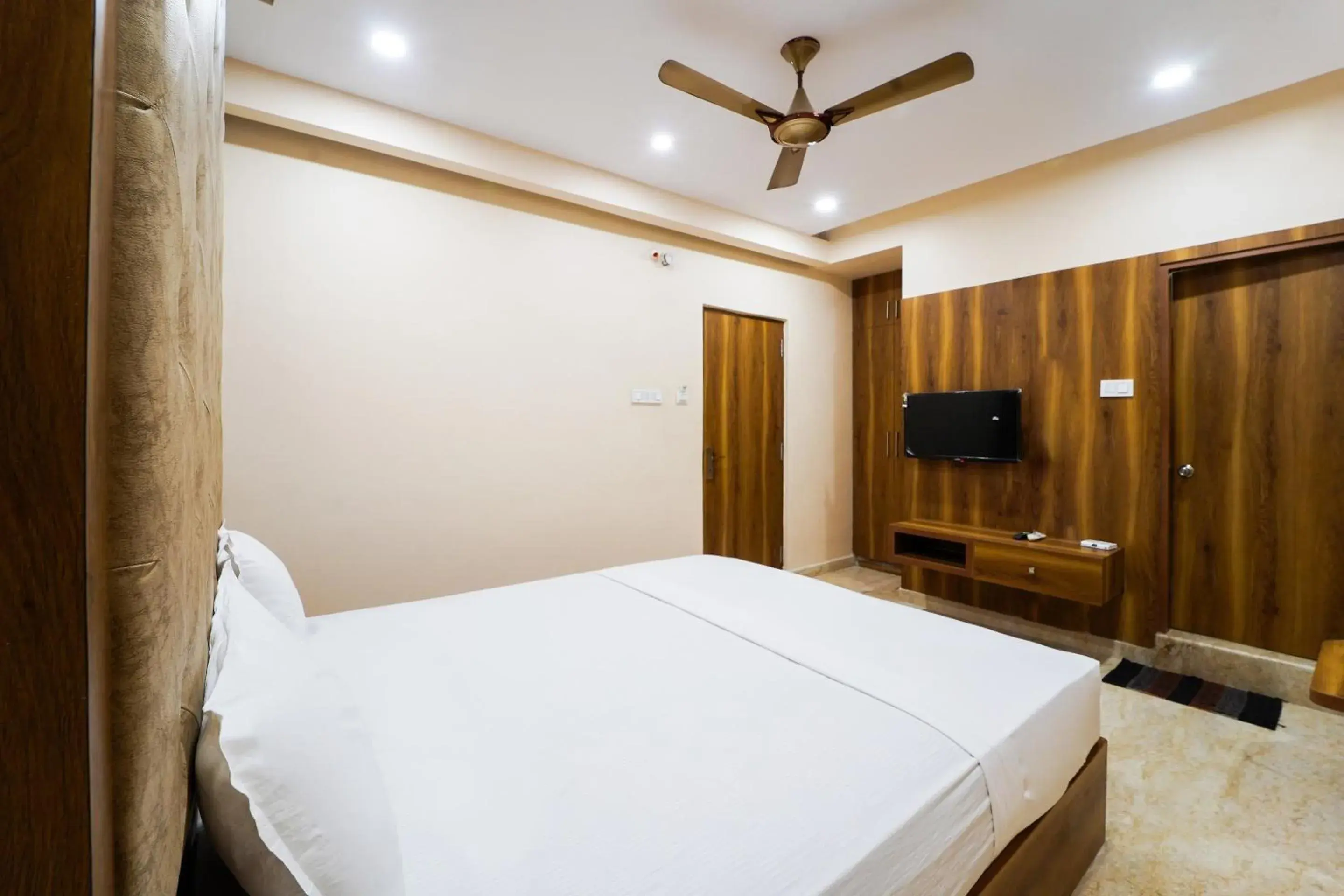 Bedroom in GM Hotel Bedroom in GM Hotel