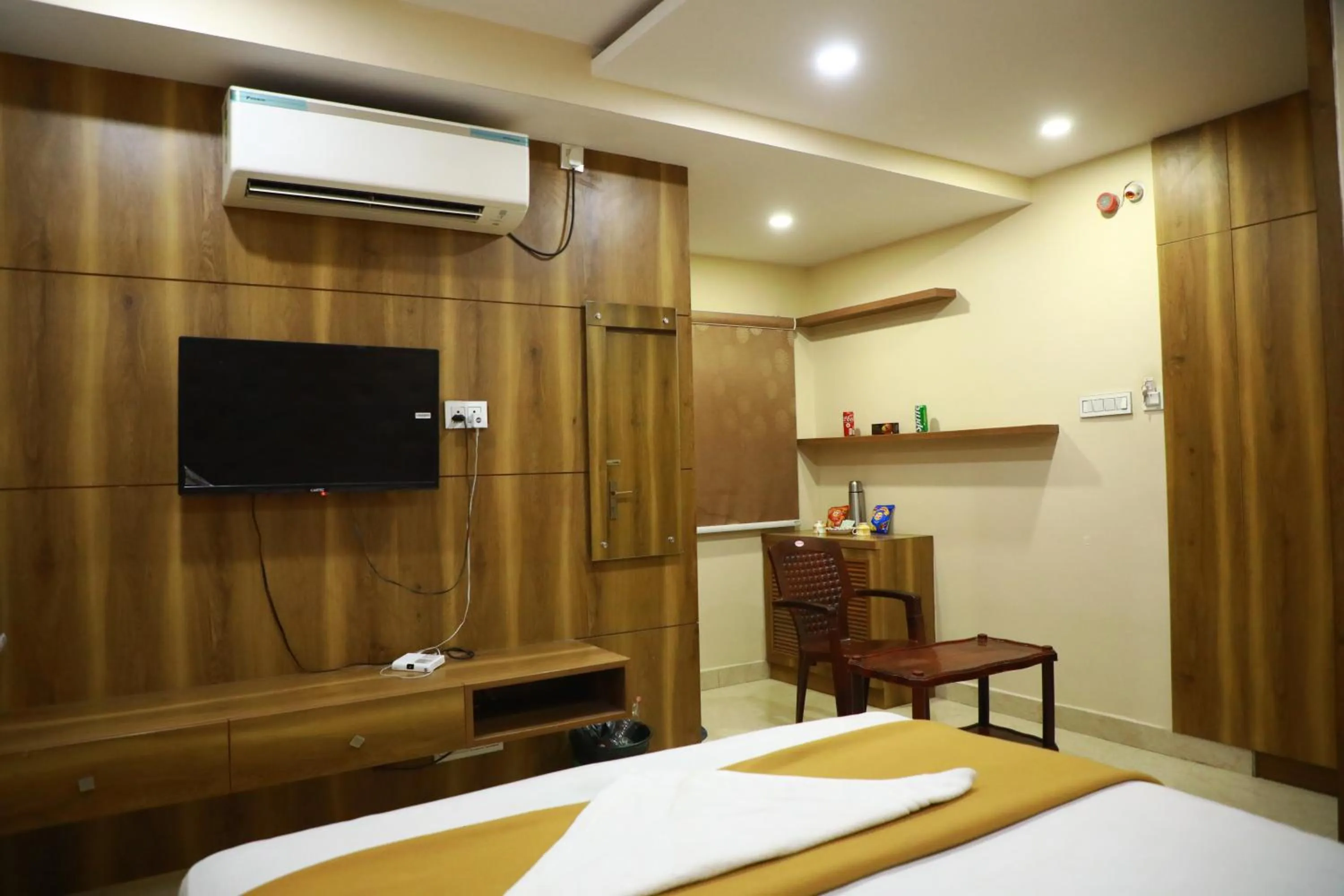 Standard King Room in GM Hotel