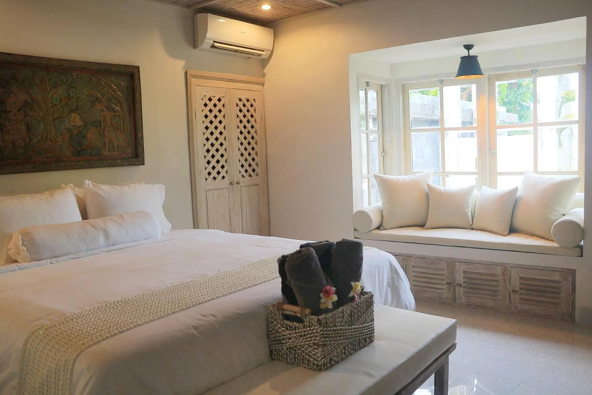 Bedroom, Bed in Dhauteya Villa