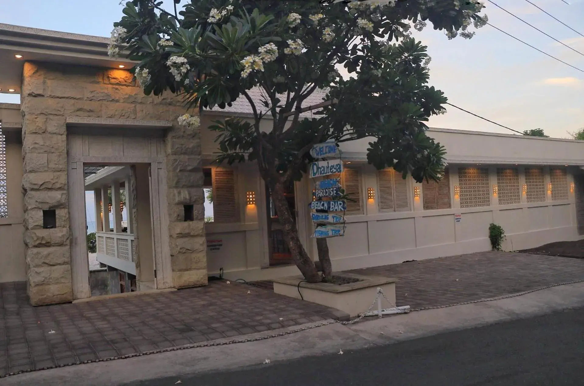 Property building in Dhauteya Villa Property building in Dhauteya Villa