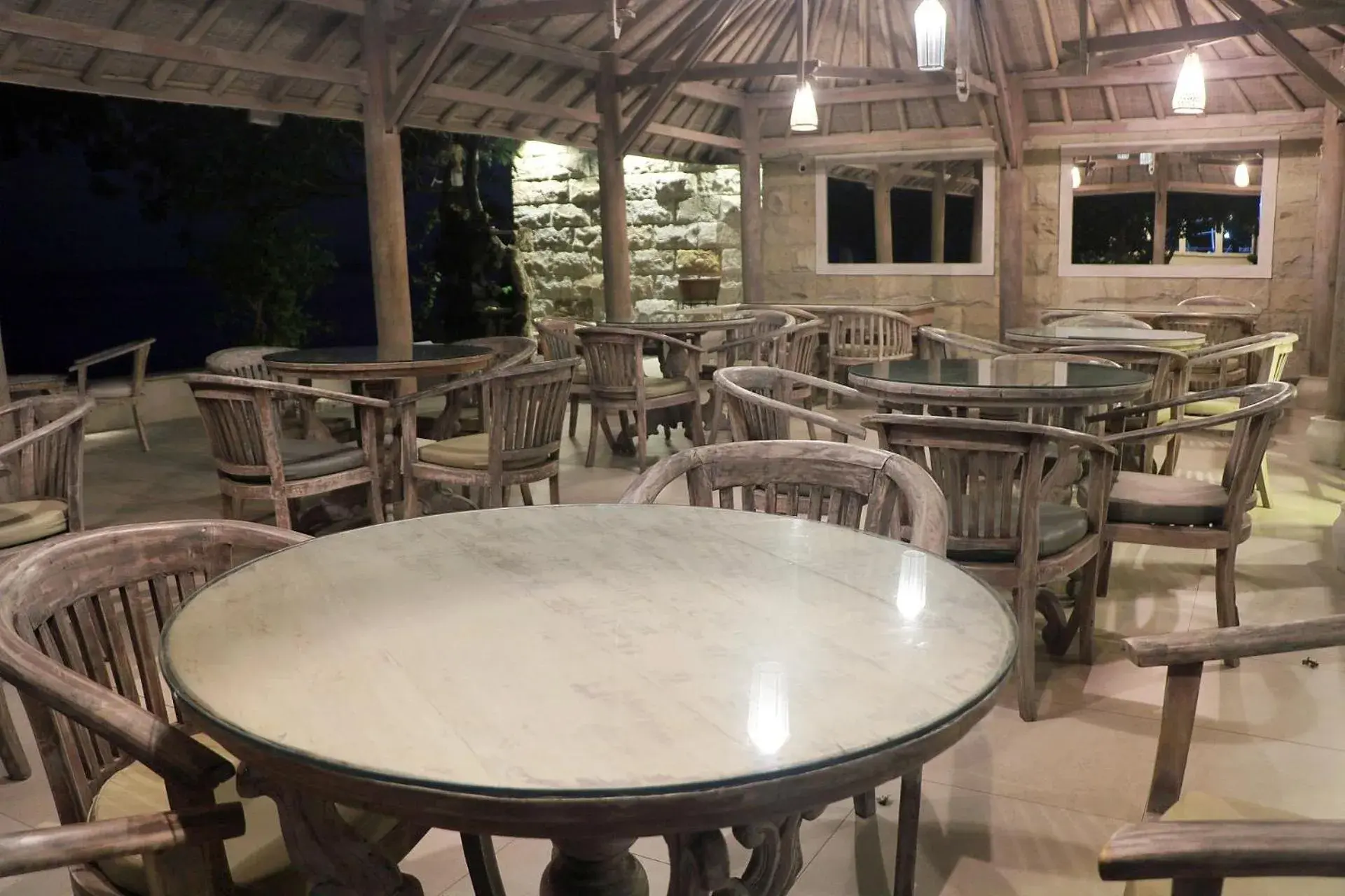 Restaurant/places to eat in Dhauteya Villa Restaurant/places to eat in Dhauteya Villa