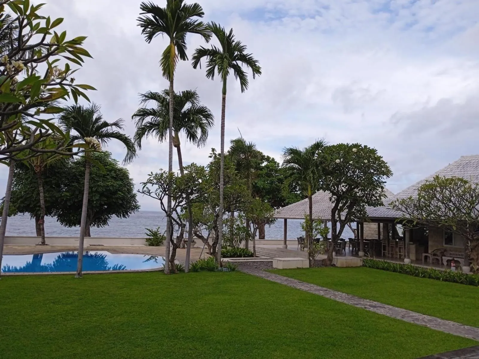 Garden view in Dhauteya Villa