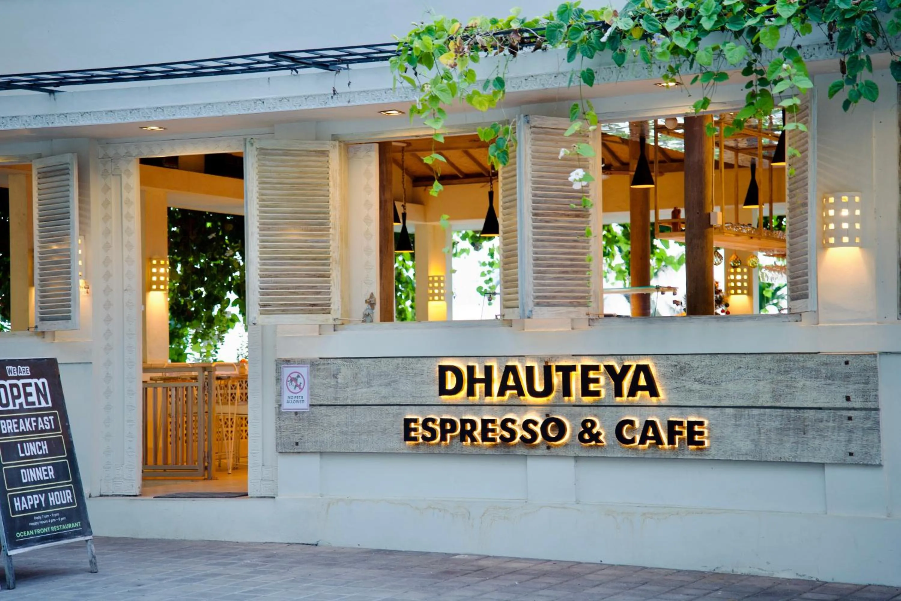 Restaurant/places to eat in Dhauteya Villa