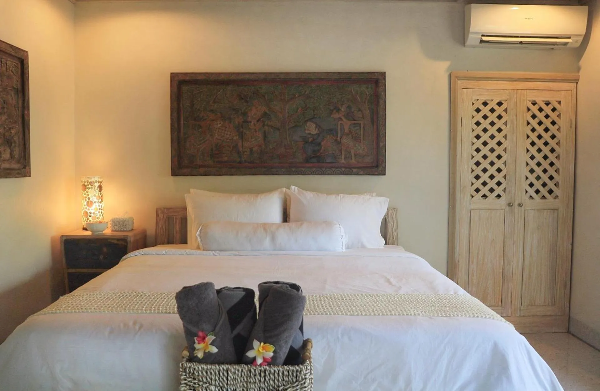 Bedroom, Bed in Dhauteya Villa