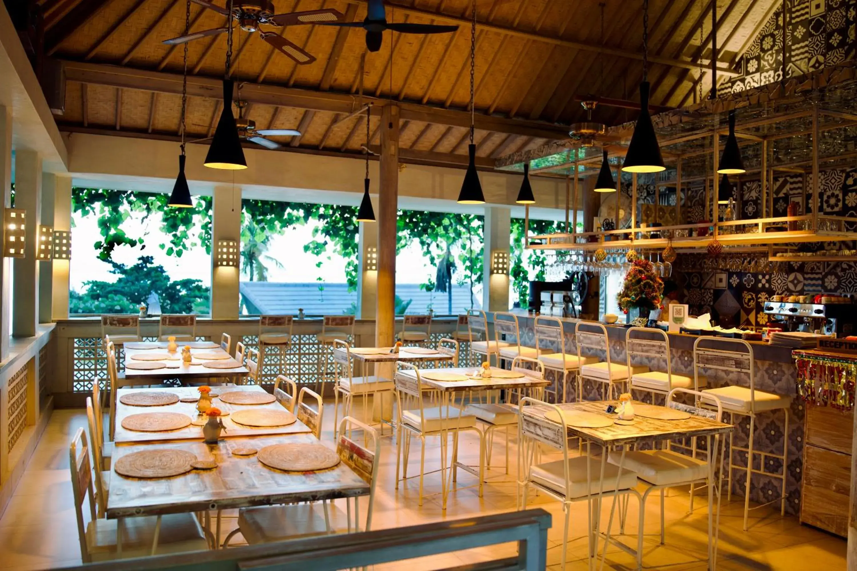 Restaurant/places to eat in Dhauteya Villa Restaurant/places to eat in Dhauteya Villa