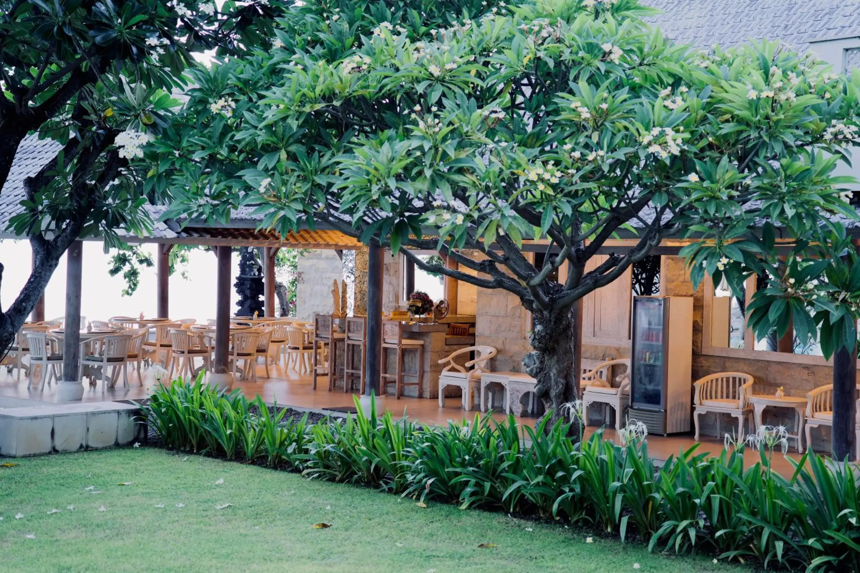 Restaurant/places to eat in Dhauteya Villa Restaurant/places to eat in Dhauteya Villa
