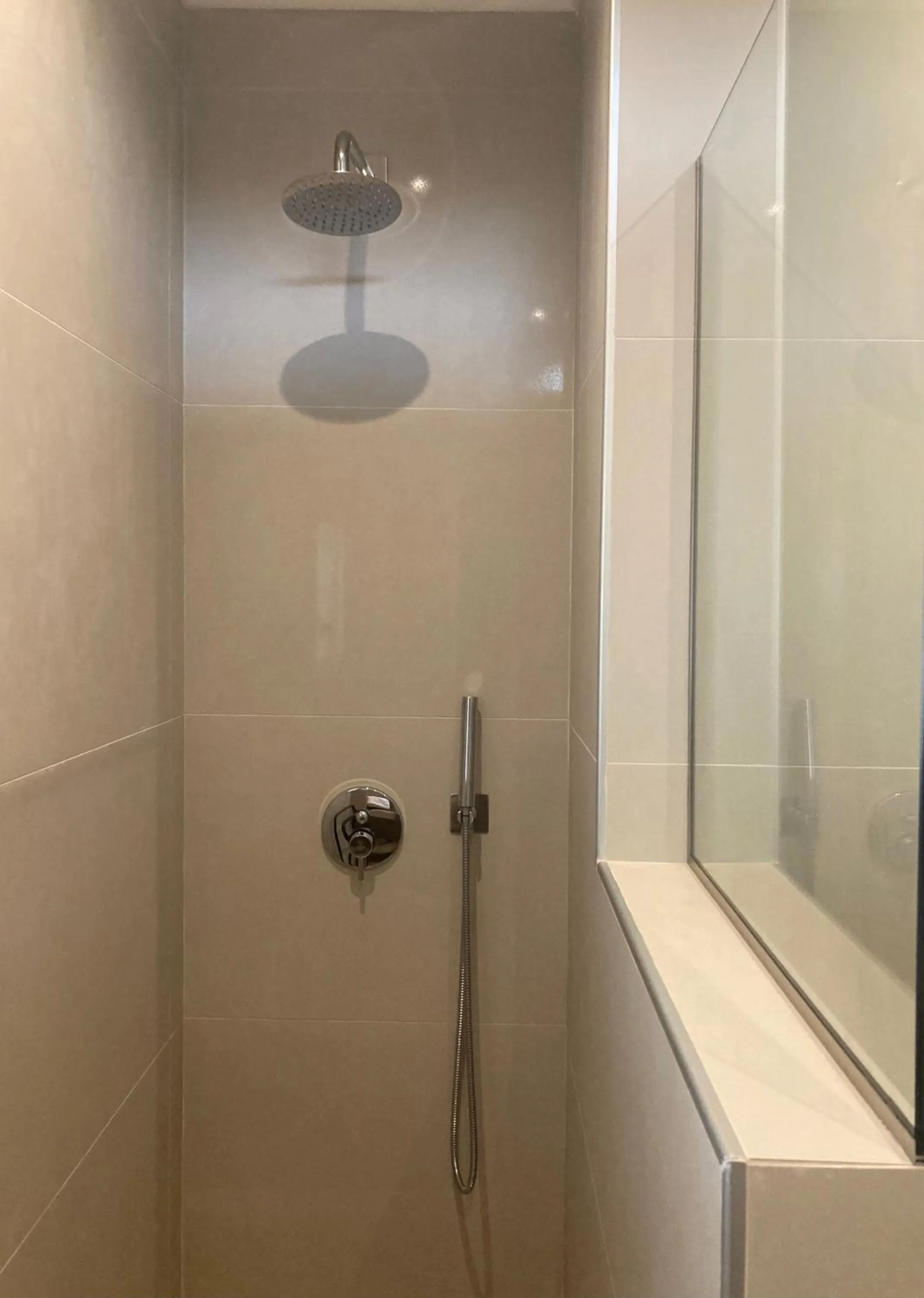 Shower in Pnoe Eco Residences