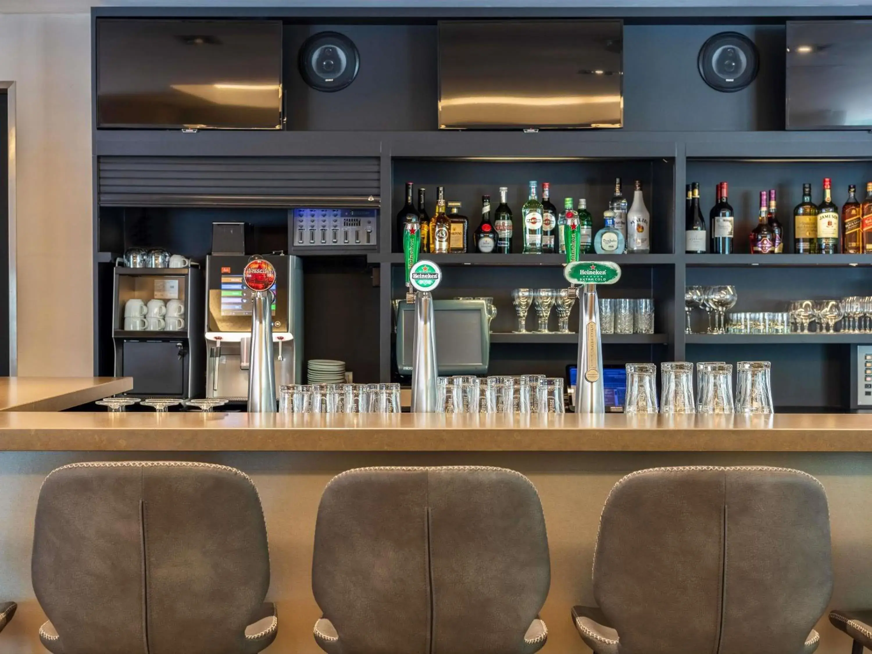 Property building in ibis Utrecht Property building in ibis Utrecht