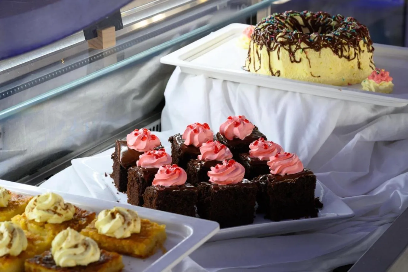 Buffet breakfast in Ninos Grand Beach Resort