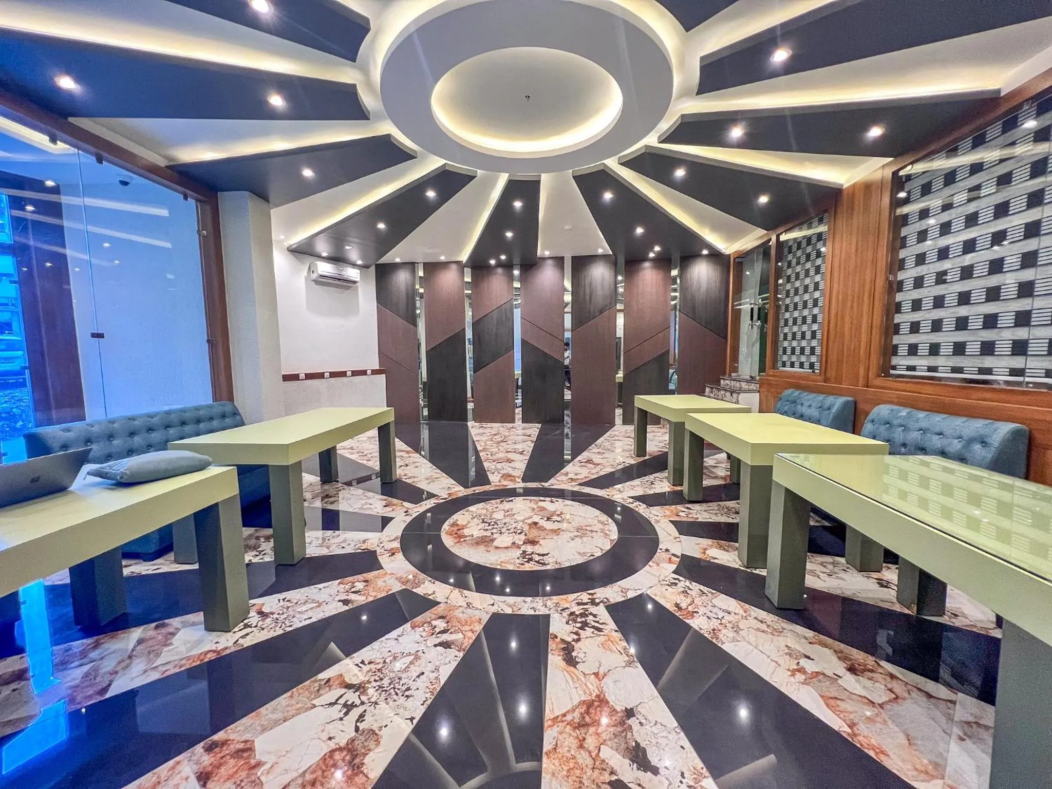 Restaurant/places to eat in Hotel JP Hills Rishikesh