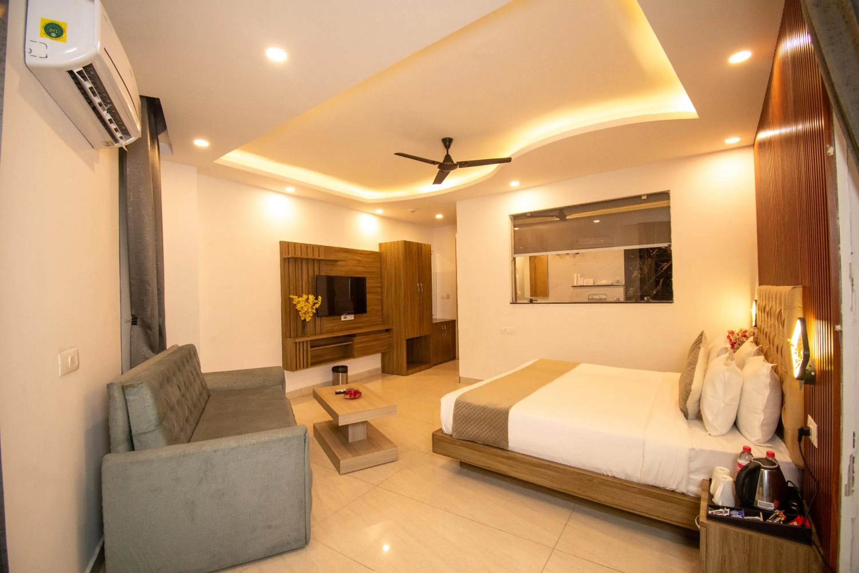 Bed in Hotel JP Hills Rishikesh