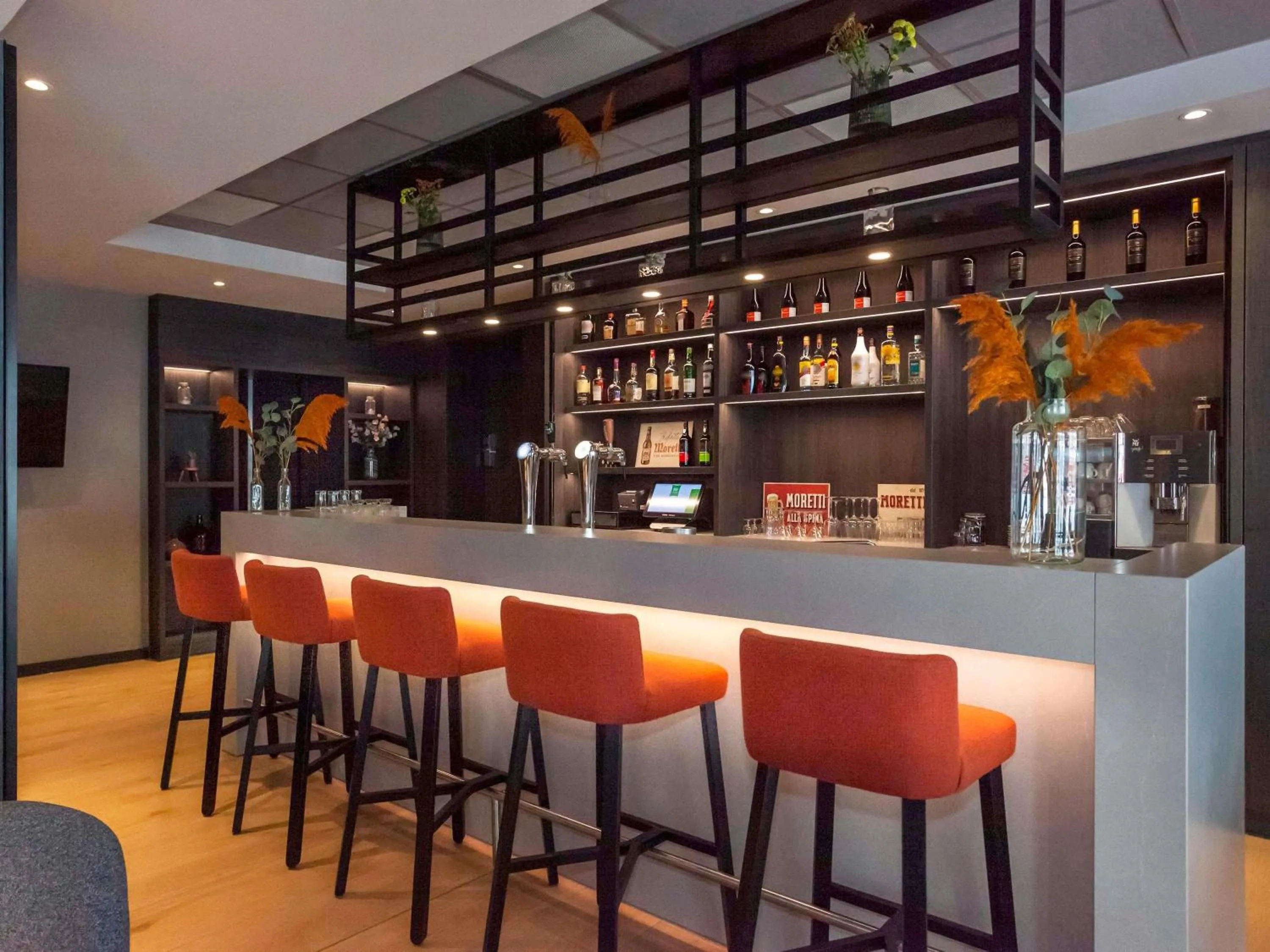Lounge or bar in ibis Styles Den Haag Scheveningen