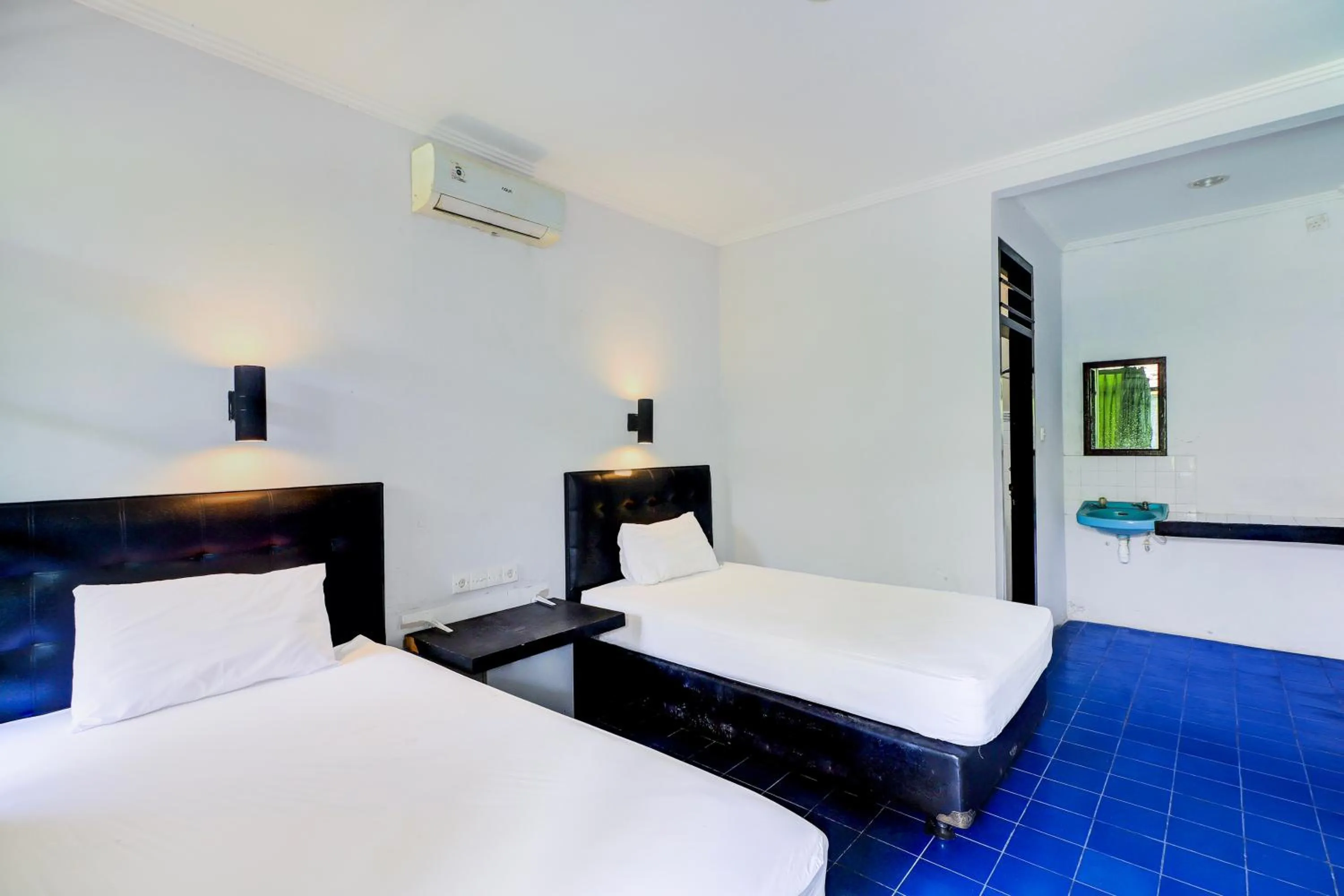 Bedroom, Bed in Collection O Legian Near Bimc Hospital Nusa Uda Formerly Anna Kuta Inn