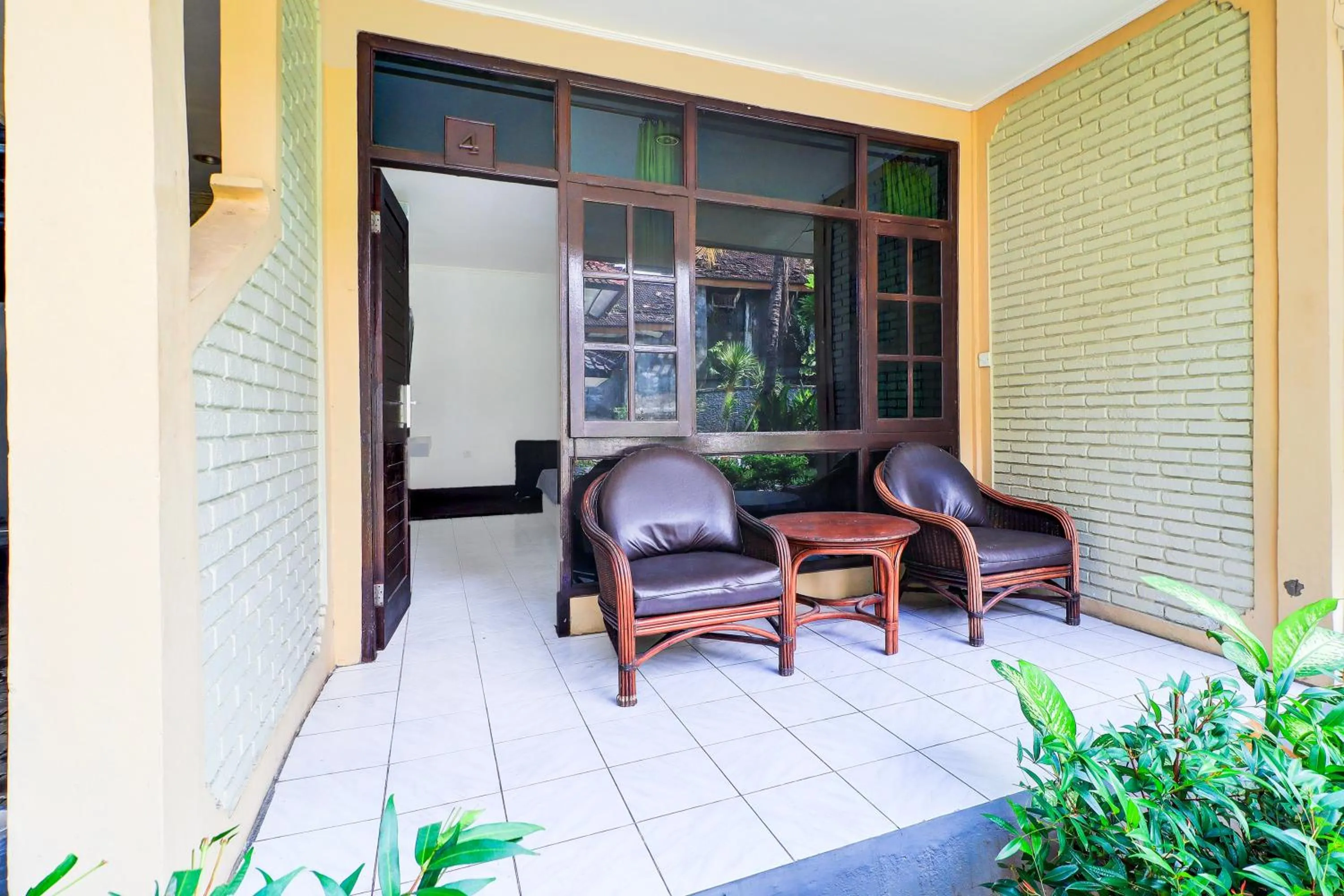 Seating area in Collection O Legian Near Bimc Hospital Nusa Uda Formerly Anna Kuta Inn