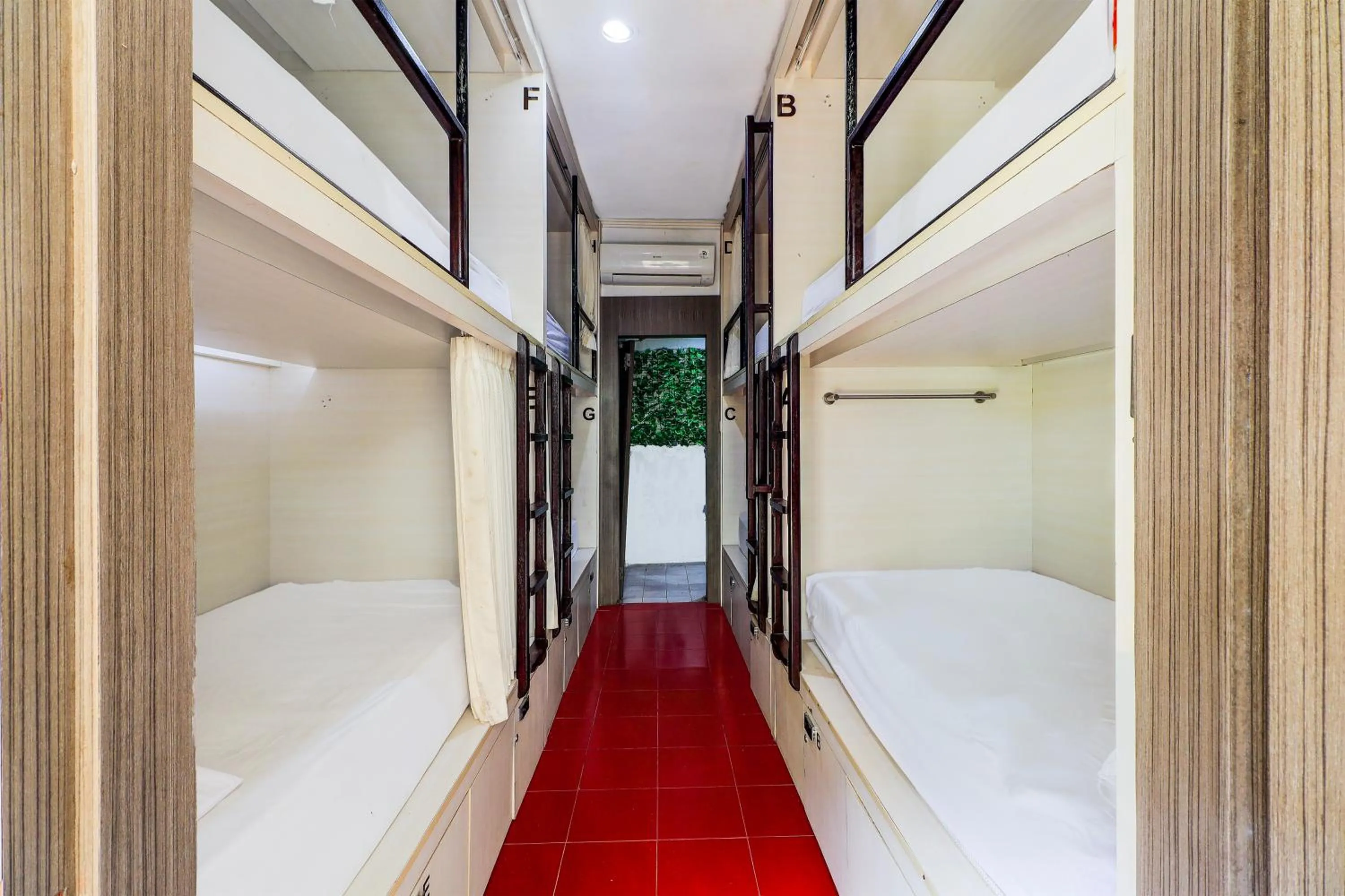 bunk bed, Bed in Collection O Legian Near Bimc Hospital Nusa Uda Formerly Anna Kuta Inn