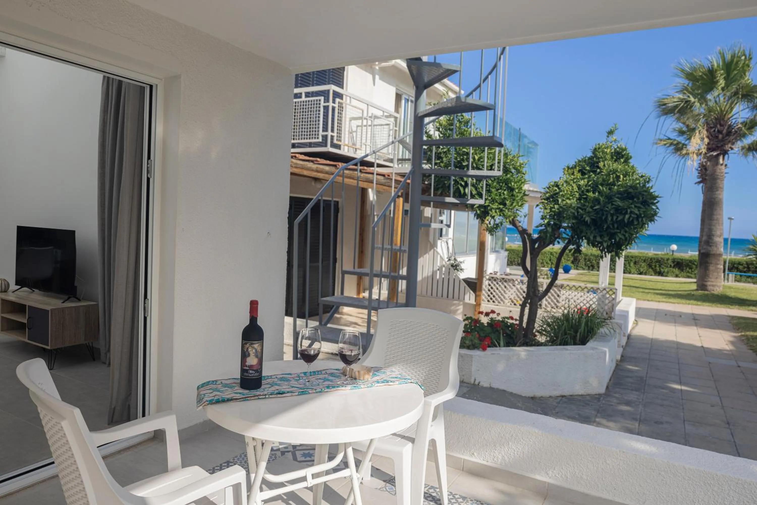 Balcony/Terrace in Lovely Studio by the Beach