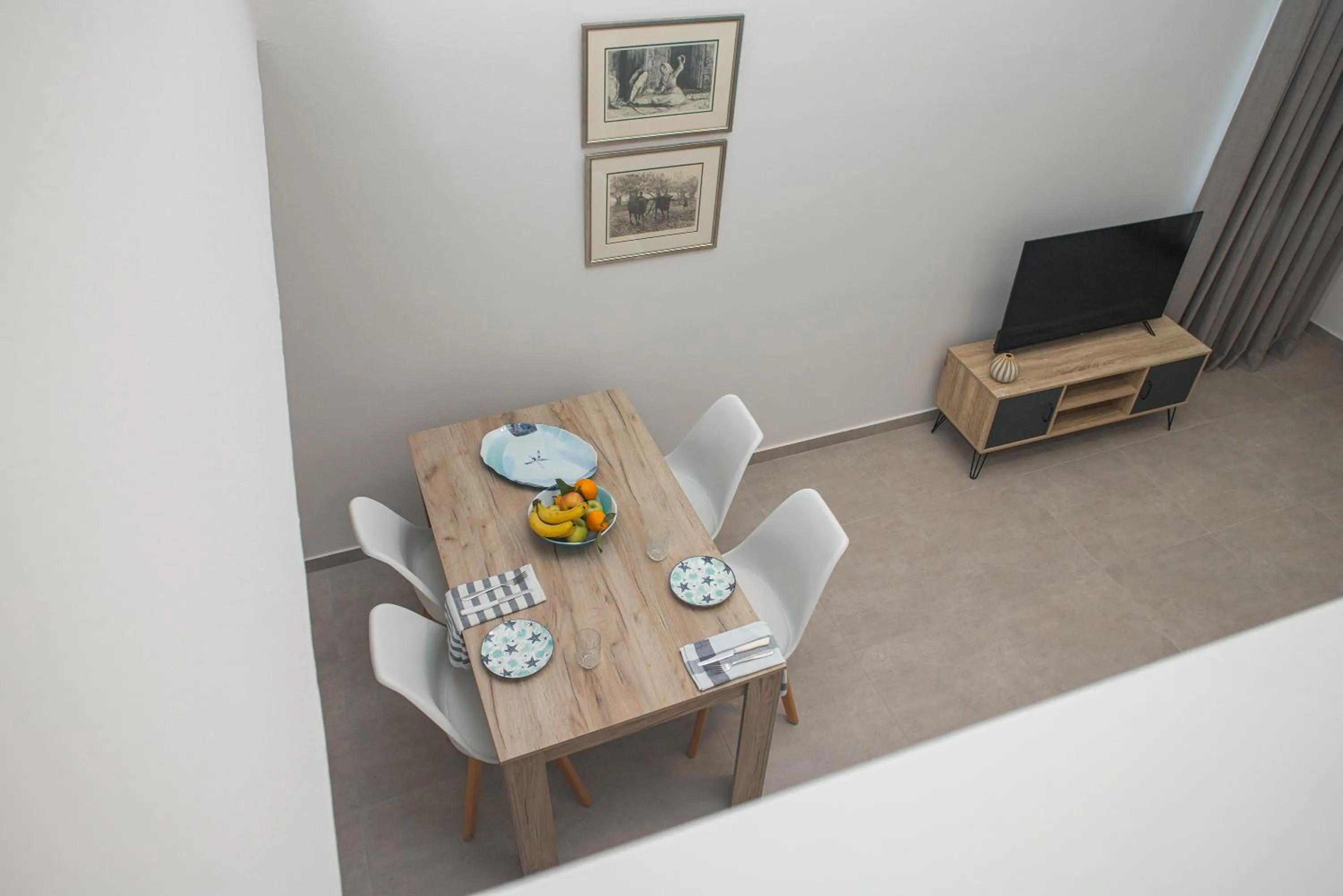 TV and multimedia in Lovely Studio by the Beach