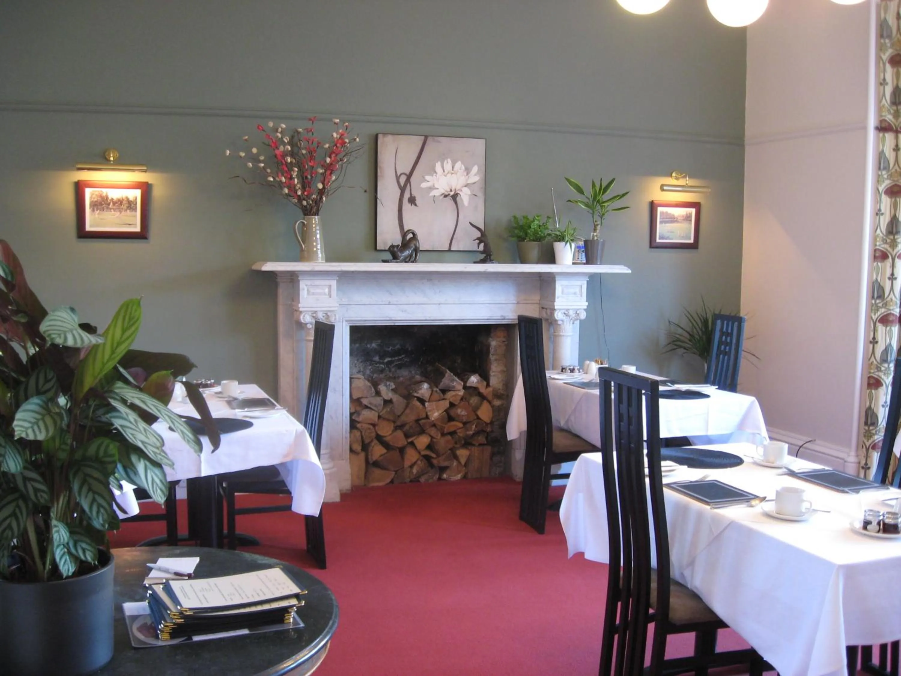 Dining area in Shaftesbury Hotel Dundee