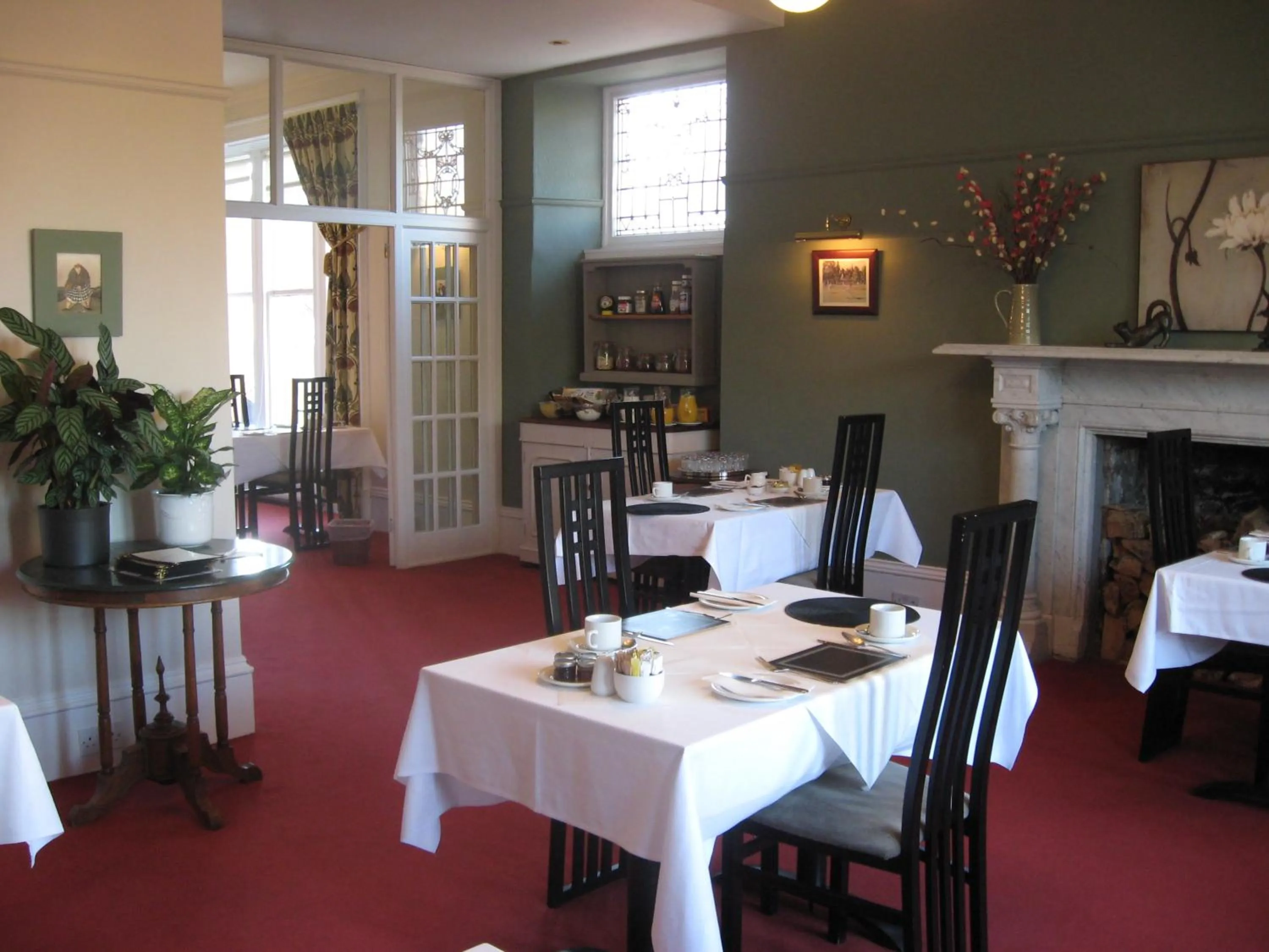 Dining area in Shaftesbury Hotel Dundee