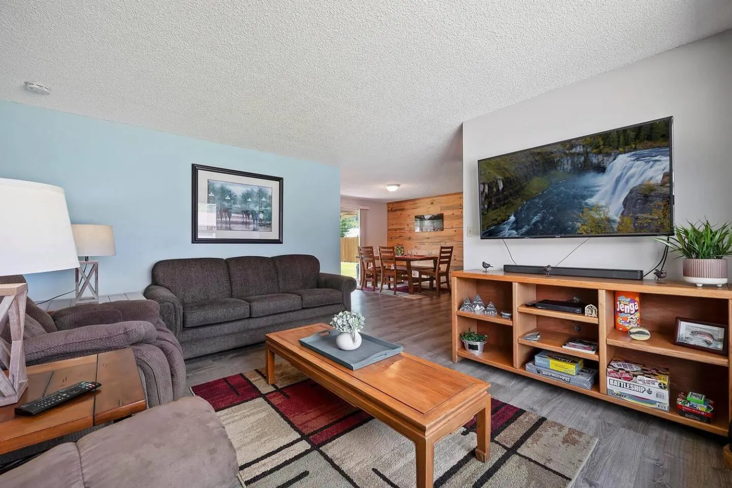 TV and multimedia in The Brick House, Kellogg ID