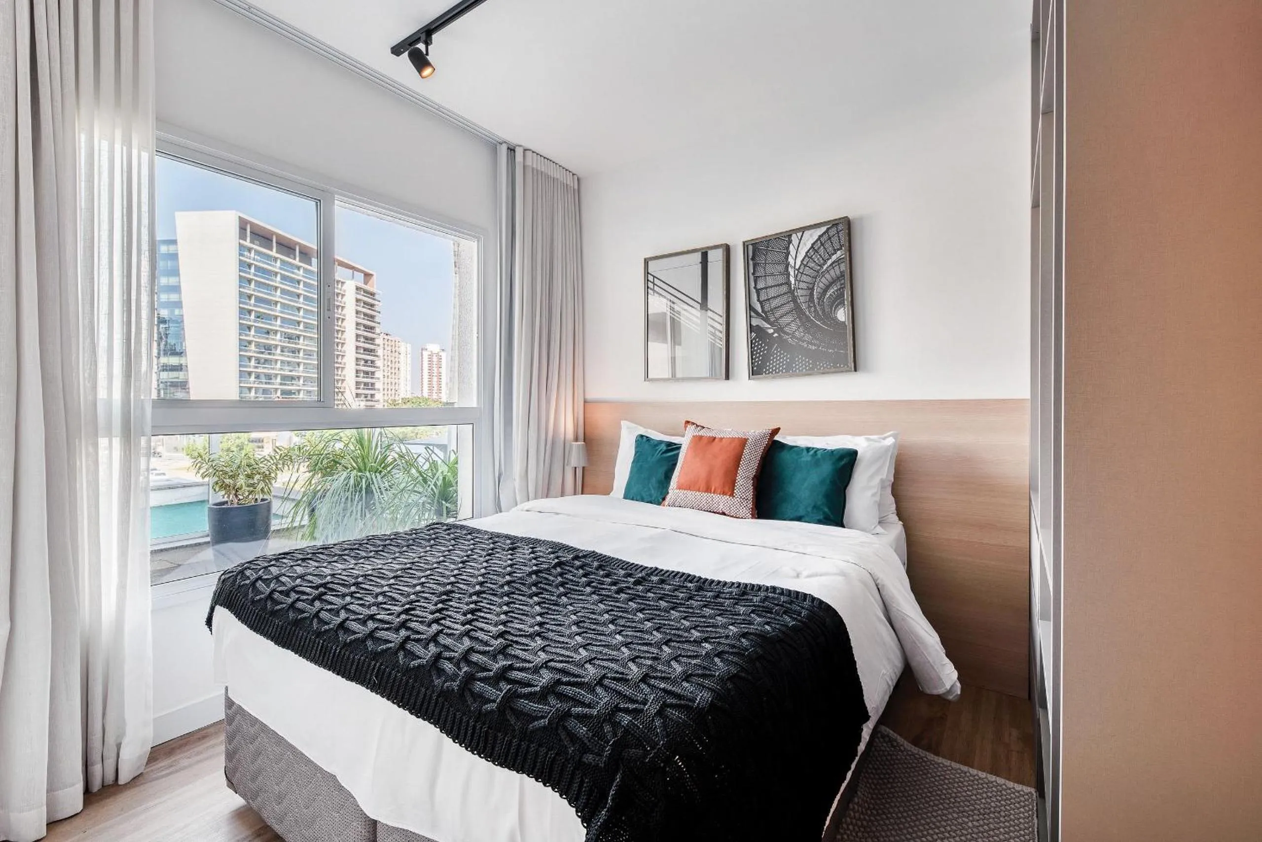 Bed in Homelike by Viva - Apartamentos completos em Pinheiros a uma quadra da Faria Lima