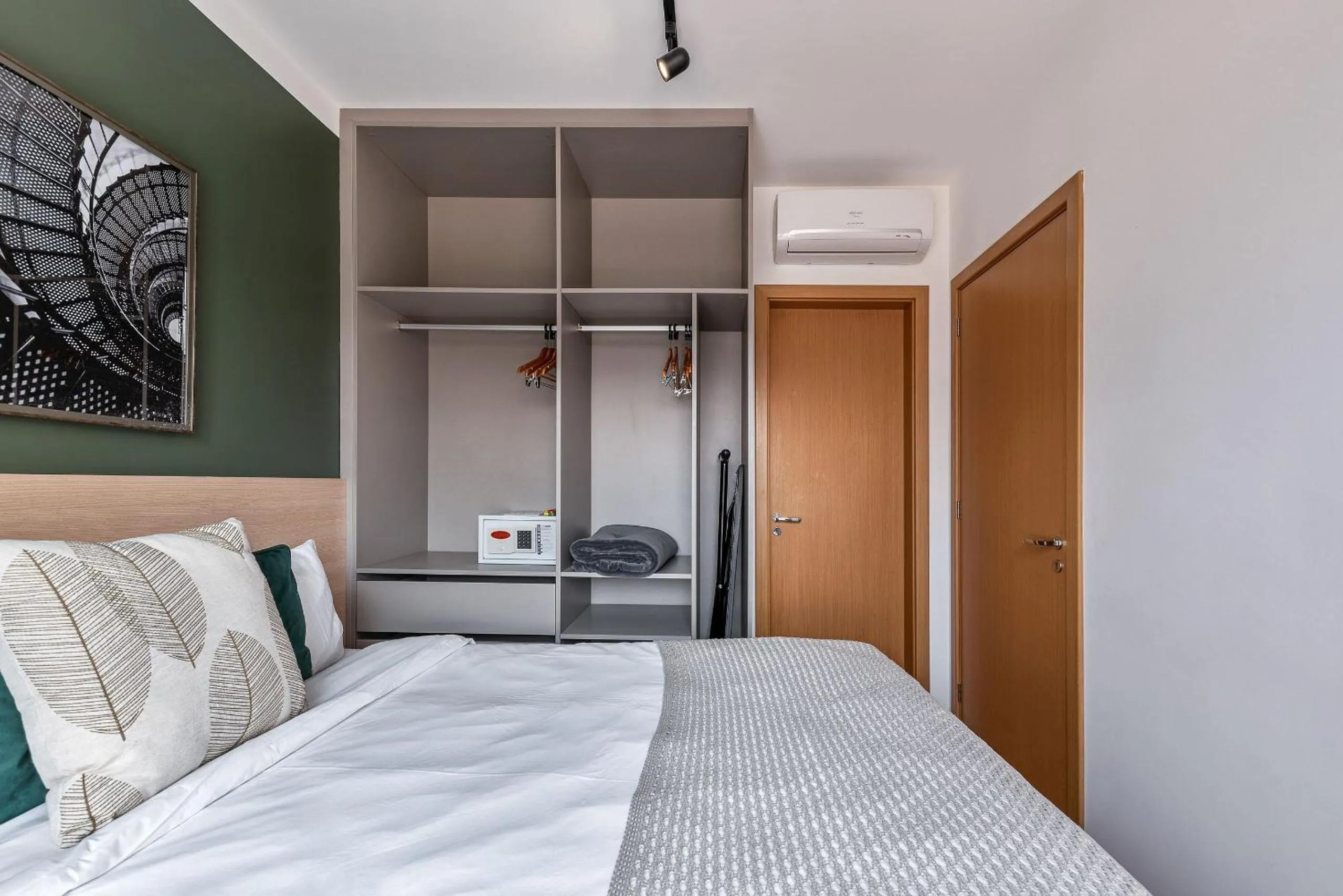 Bed in Homelike by Viva - Apartamentos completos em Pinheiros a uma quadra da Faria Lima
